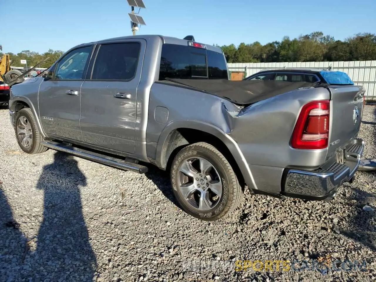 2 Photograph of a damaged car 1C6RREJT0NN431605 RAM 1500 2022