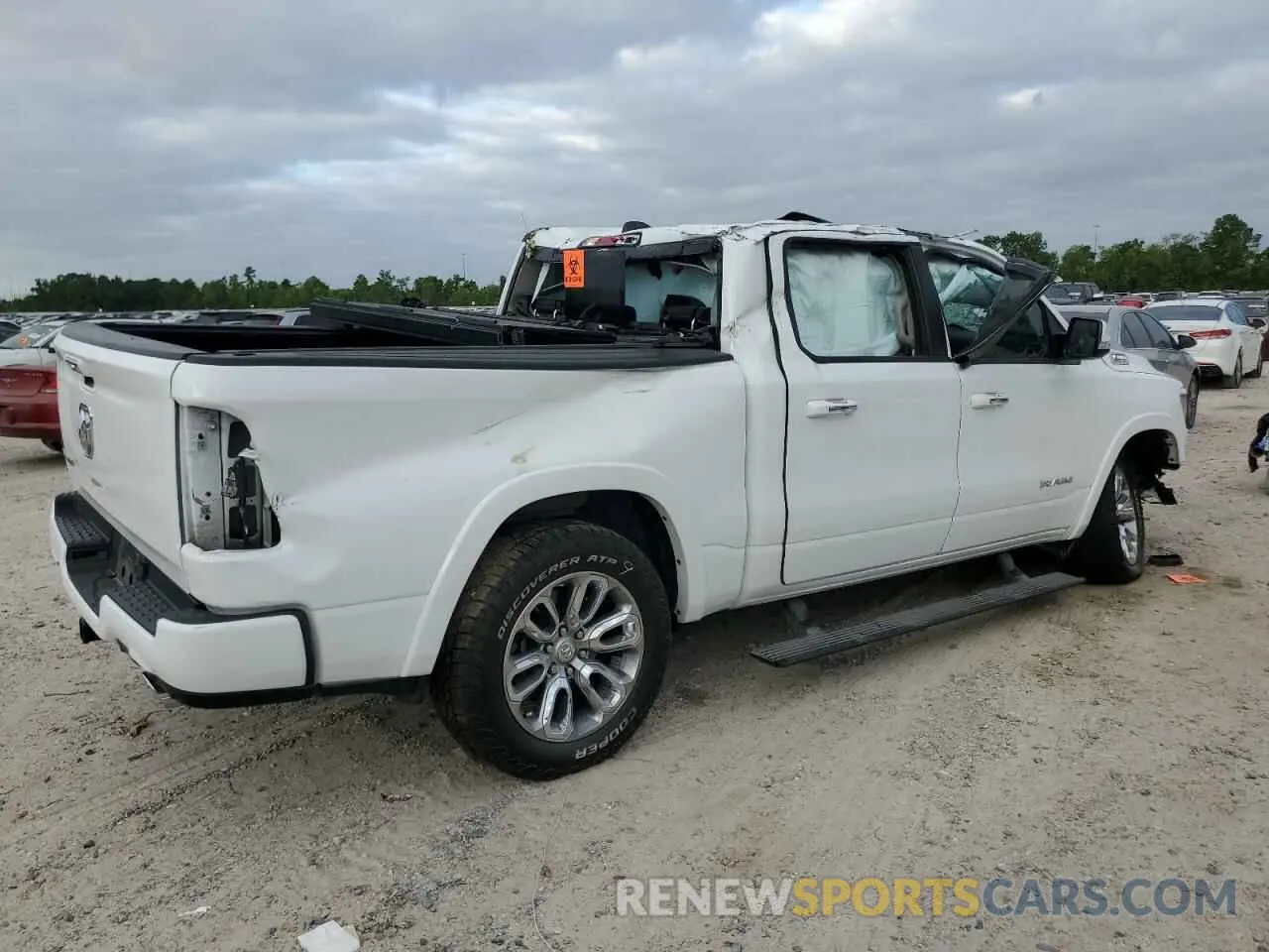 3 Photograph of a damaged car 1C6RREJT6NN217492 RAM 1500 2022