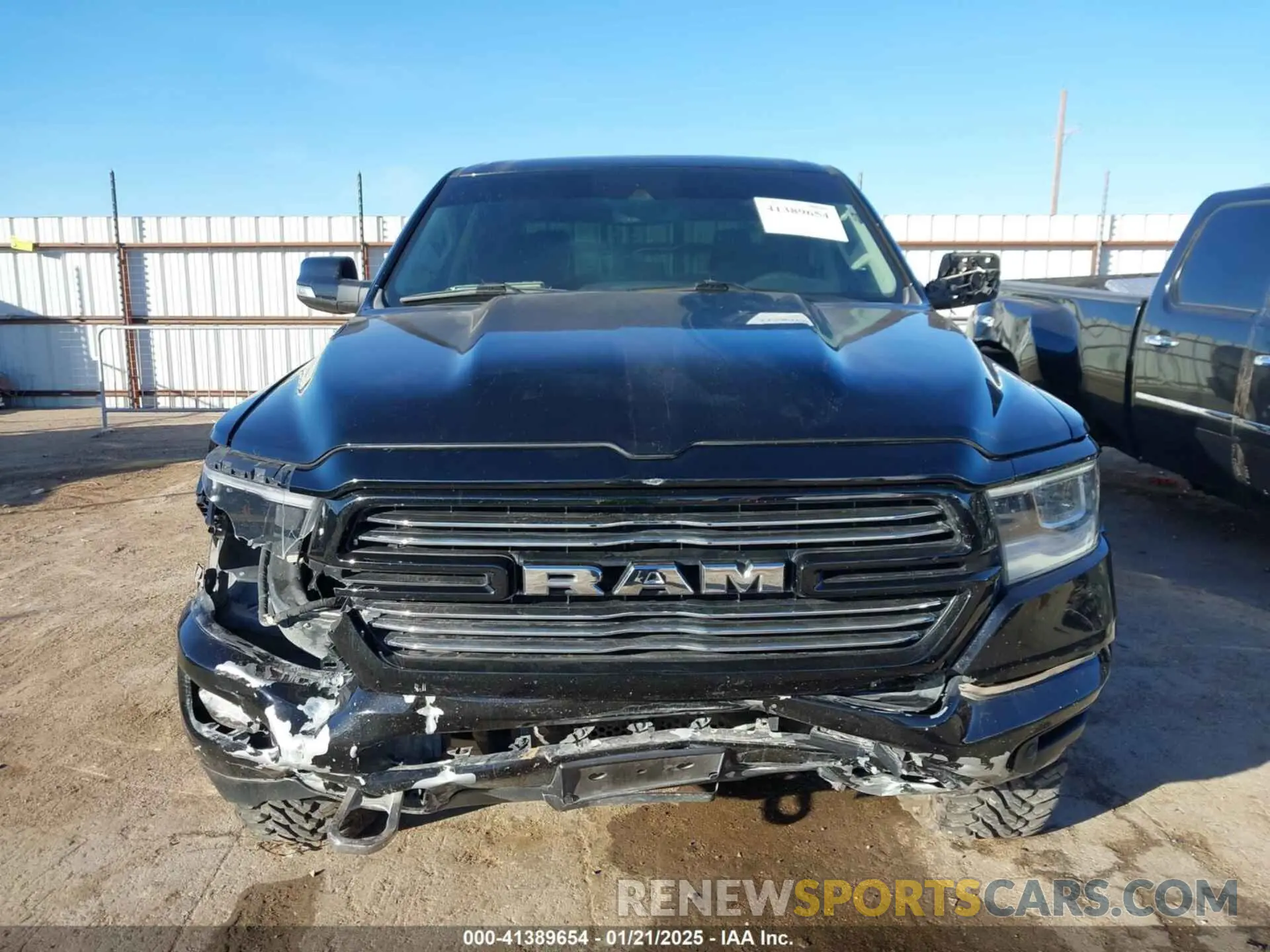 12 Photograph of a damaged car 1C6RREJT6NN291821 RAM 1500 2022