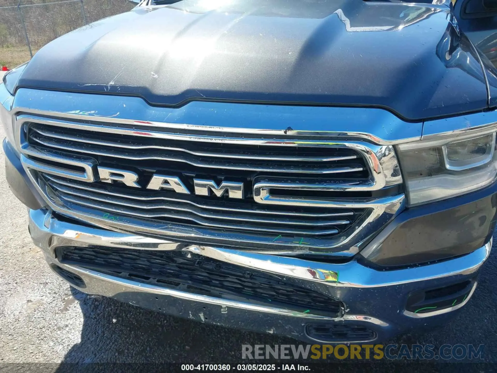 6 Photograph of a damaged car 1C6RREJT8NN337004 RAM 1500 2022