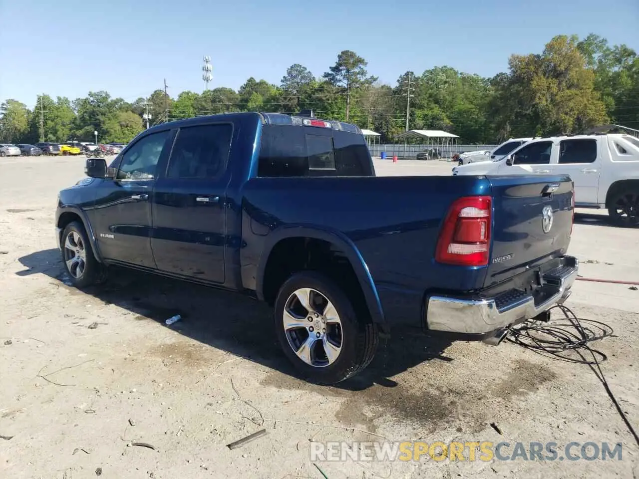 2 Photograph of a damaged car 1C6RREJT9NN219799 RAM 1500 2022