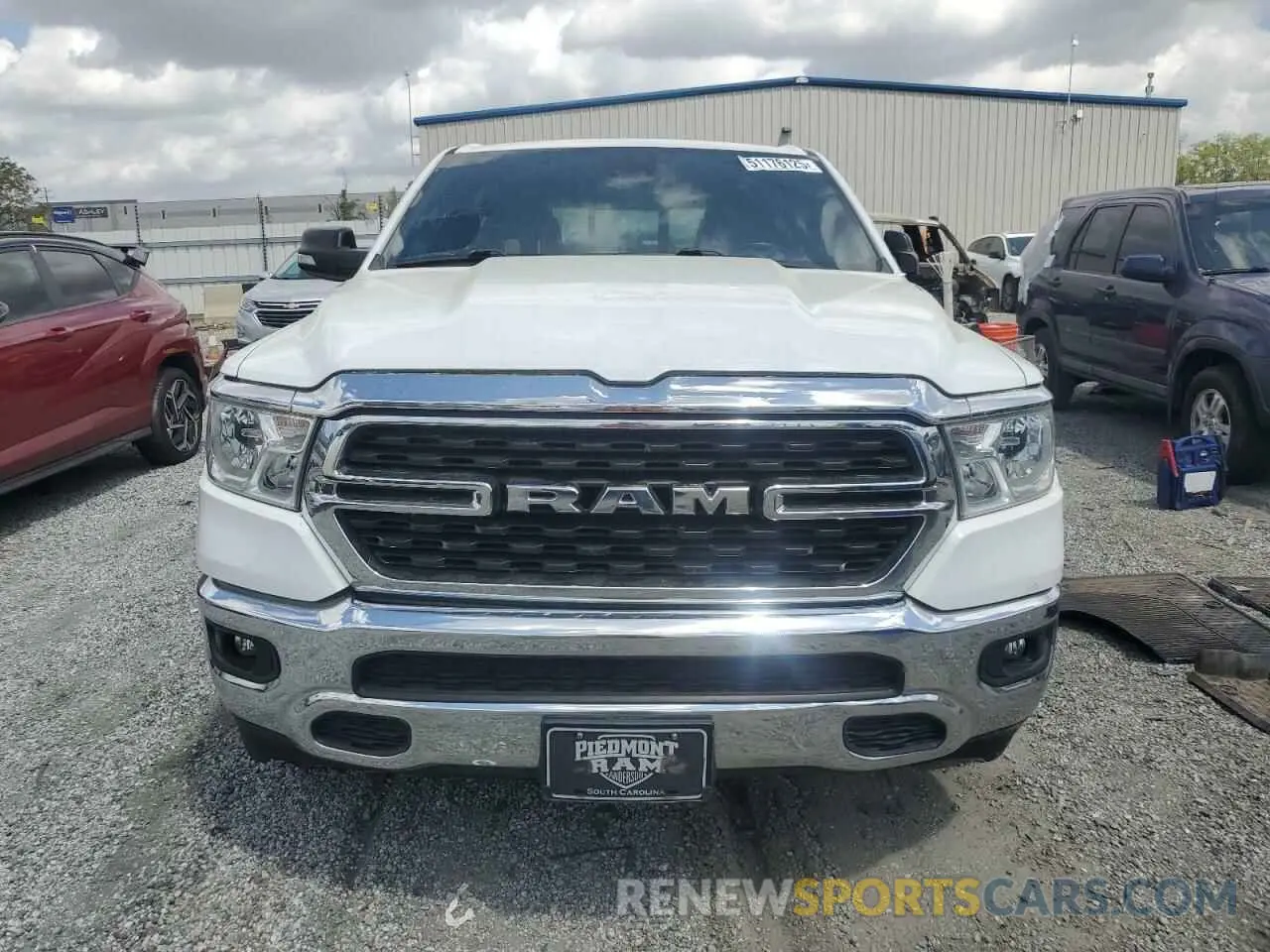 5 Photograph of a damaged car 1C6RREMT7NN292374 RAM 1500 2022