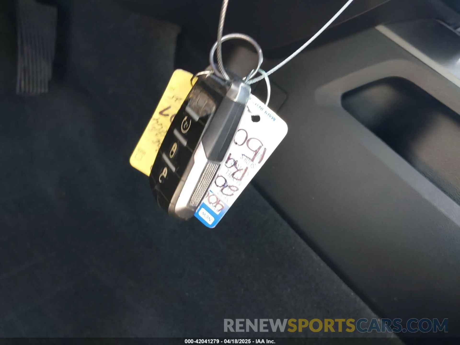 11 Фотография поврежденного автомобиля 1C6RREMT8NN277544 RAM 1500 2022