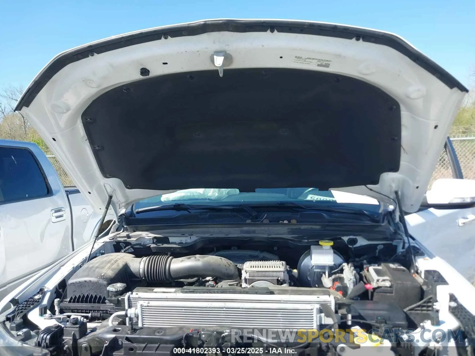 10 Photograph of a damaged car 1C6RRERT1NN475598 RAM 1500 2022