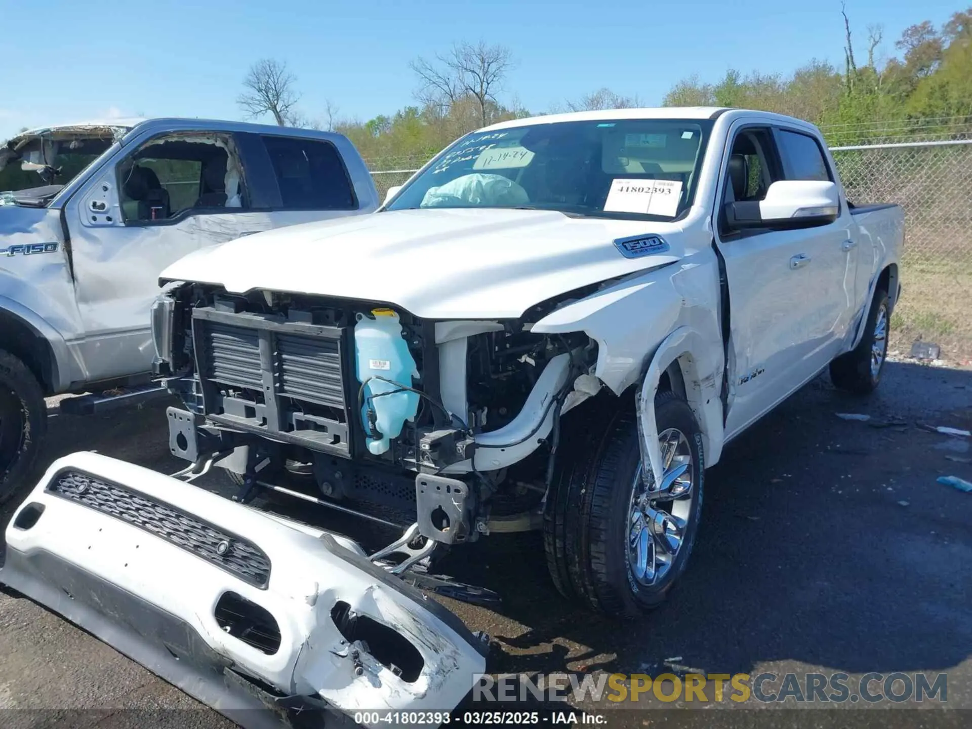 2 Photograph of a damaged car 1C6RRERT1NN475598 RAM 1500 2022