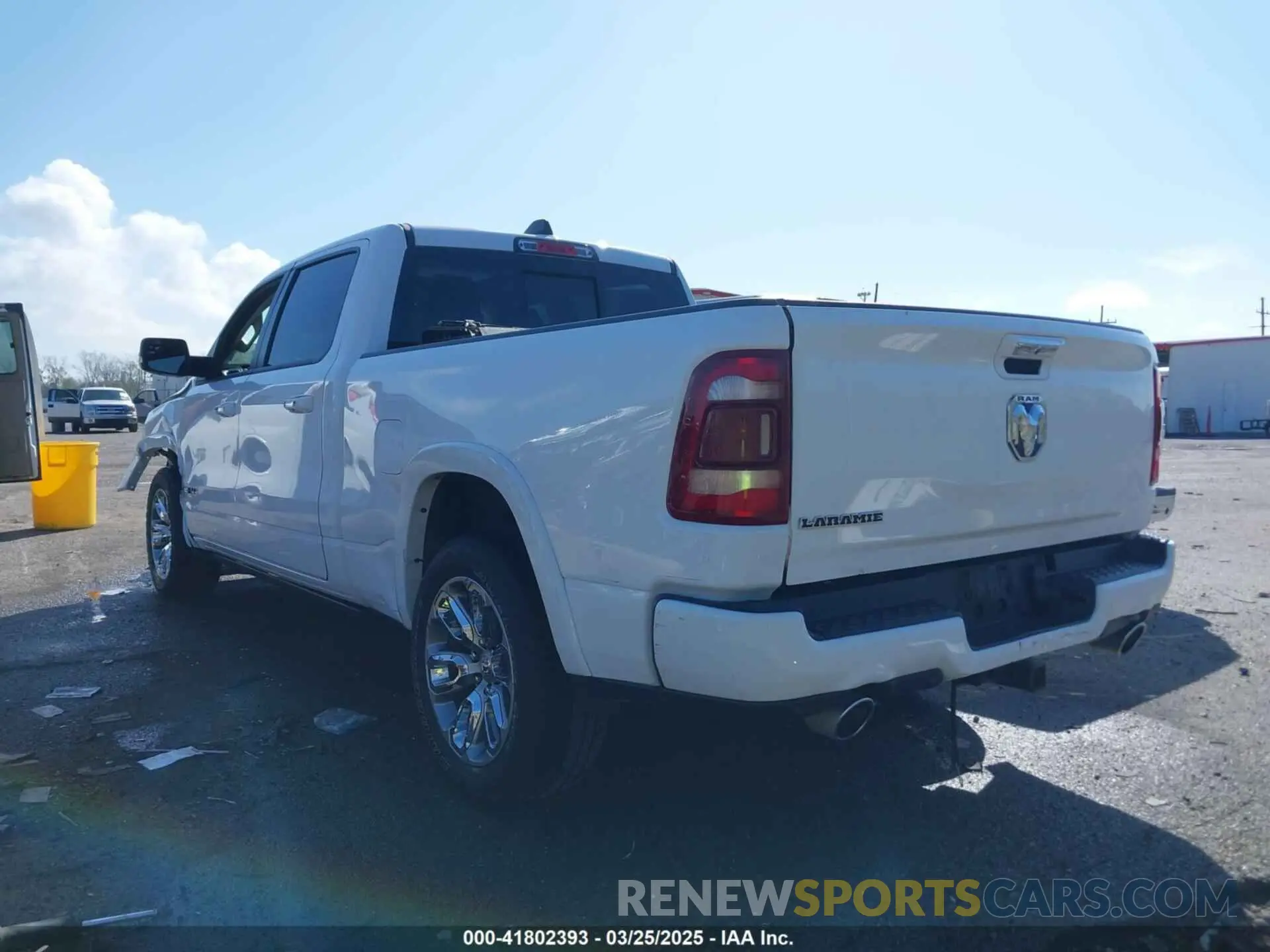3 Photograph of a damaged car 1C6RRERT1NN475598 RAM 1500 2022
