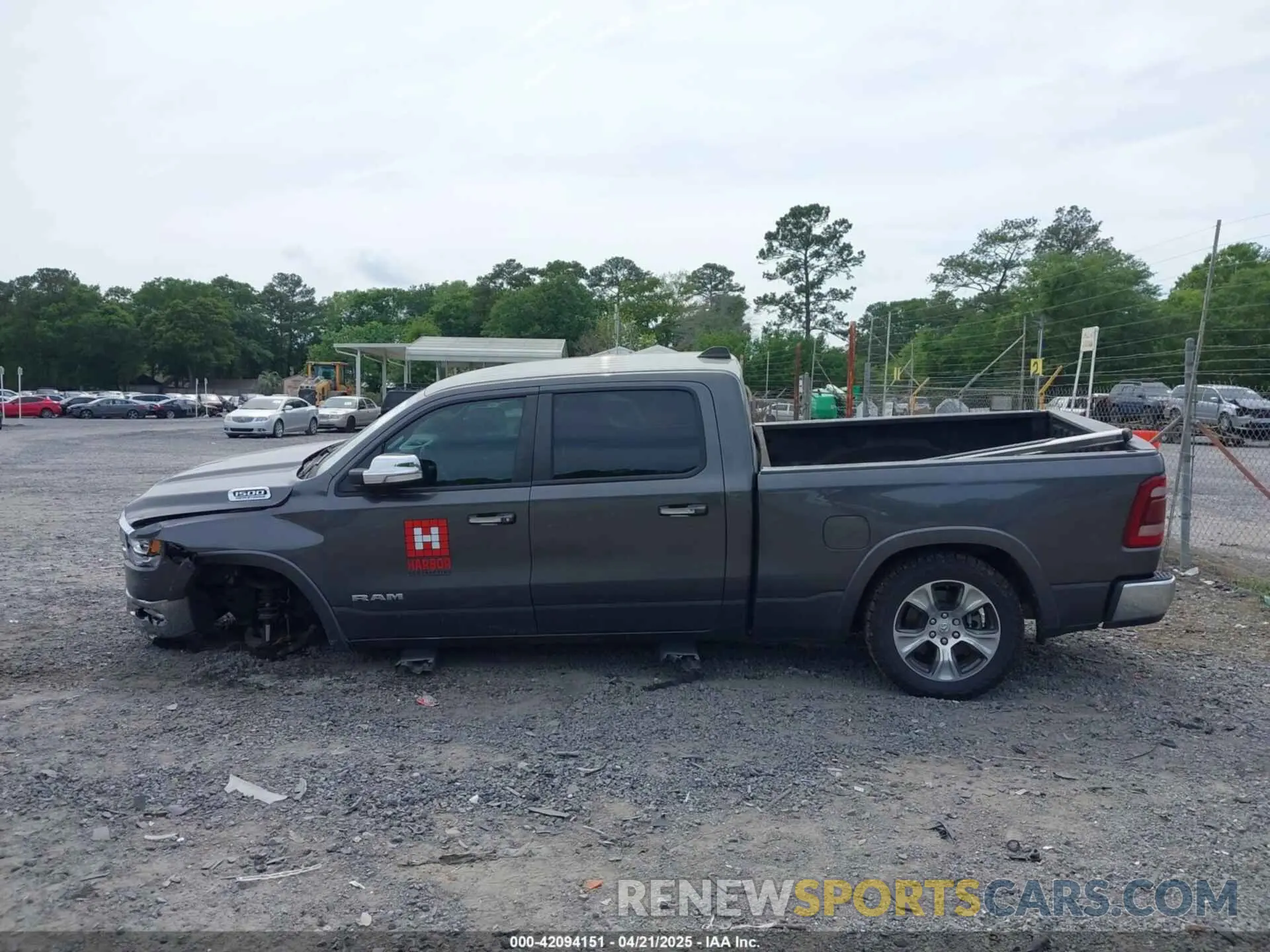 15 Photograph of a damaged car 1C6RRERTXNN442728 RAM 1500 2022