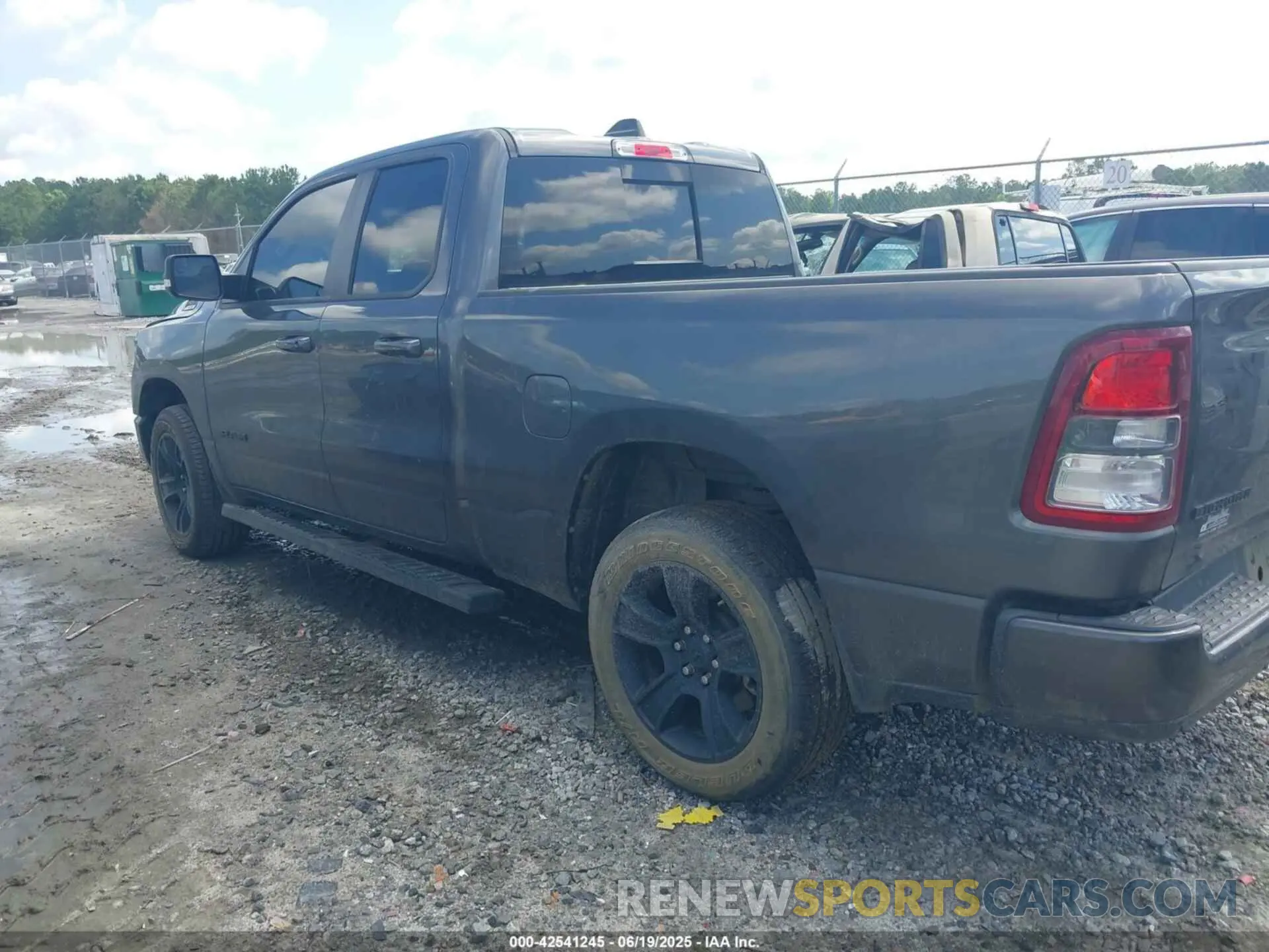 3 Photograph of a damaged car 1C6RRFBG6NN226099 RAM 1500 2022