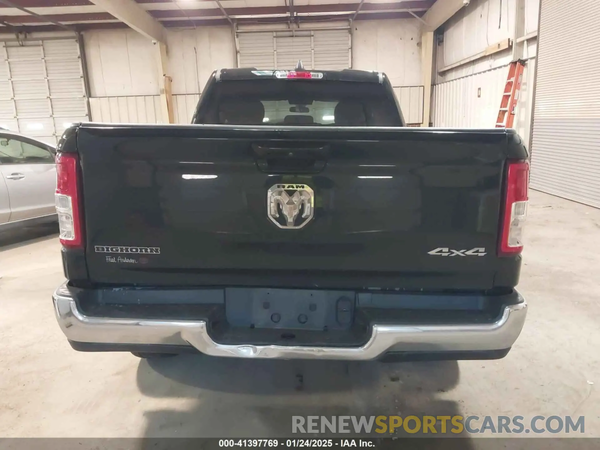 16 Photograph of a damaged car 1C6RRFBG6NN468729 RAM 1500 2022