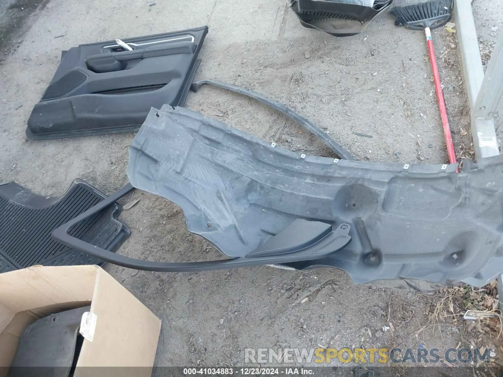 12 Фотография поврежденного автомобиля 1C6RRFBG8NN263624 RAM 1500 2022