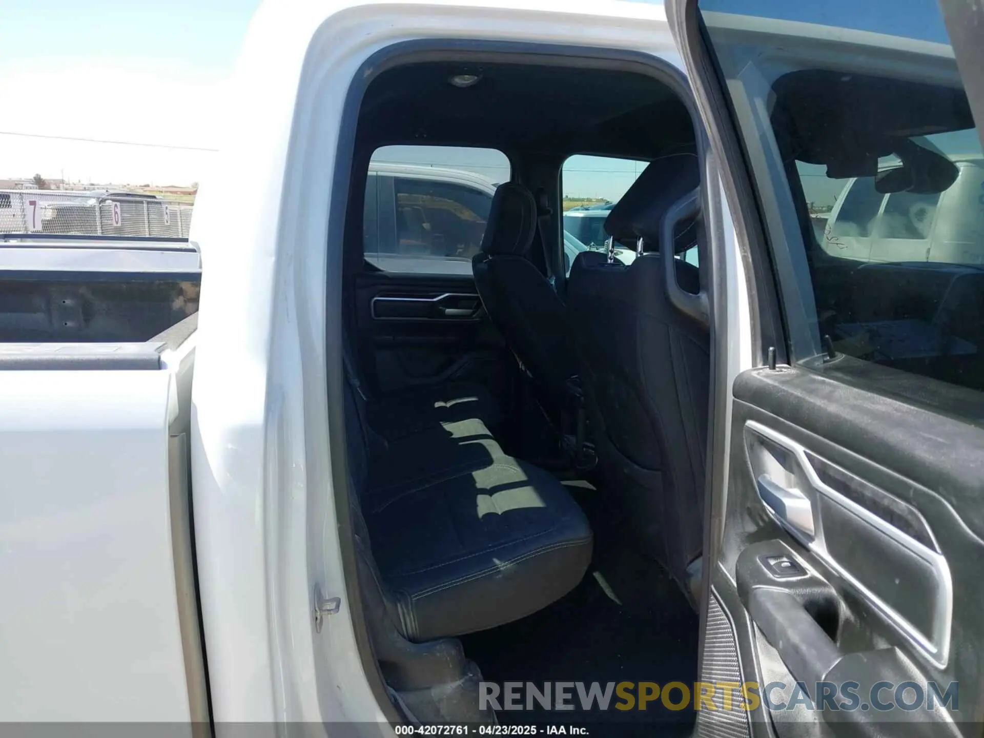 8 Photograph of a damaged car 1C6RRFBG9NN213153 RAM 1500 2022