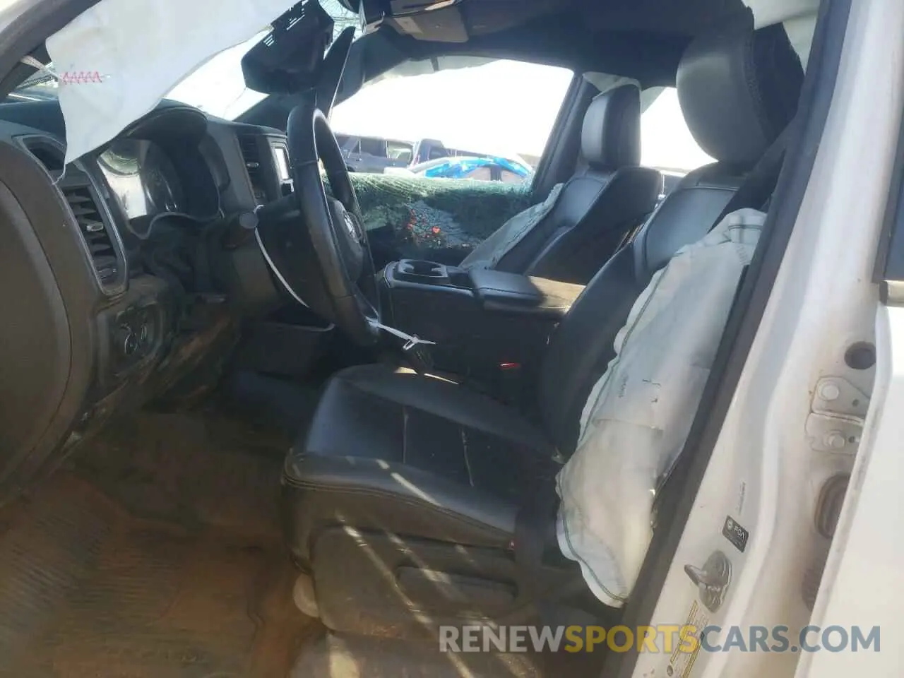7 Photograph of a damaged car 1C6RRFCG2NN384115 RAM 1500 2022