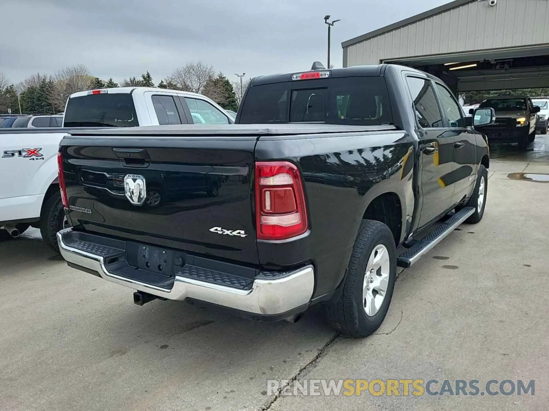 7 Photograph of a damaged car 1C6RRFFG0NN187813 RAM 1500 2022