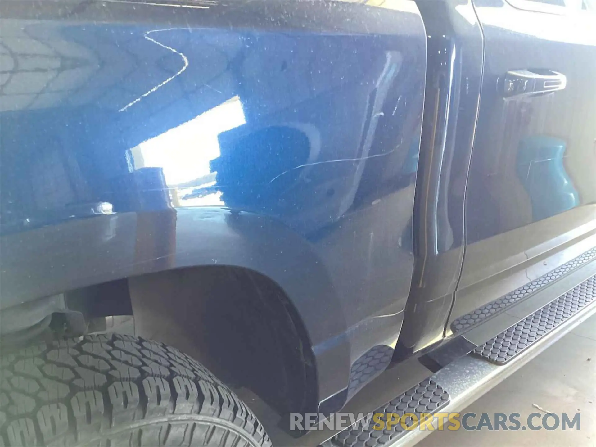 30 Photograph of a damaged car 1C6RRFFG1NN179042 RAM 1500 2022
