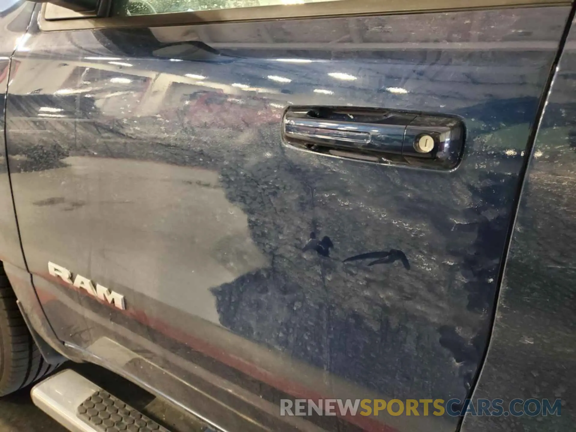 18 Photograph of a damaged car 1C6RRFFG1NN190932 RAM 1500 2022