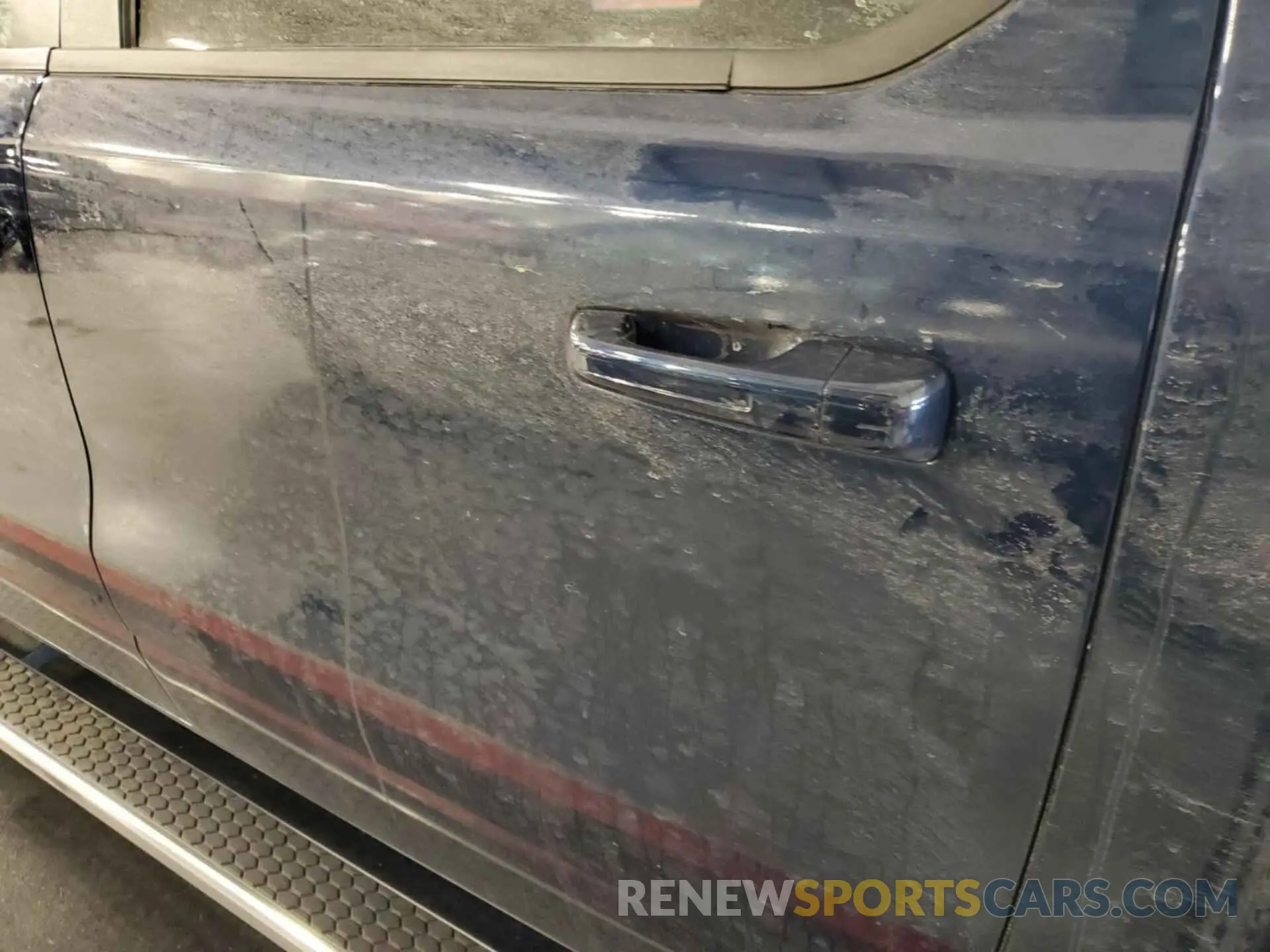 2 Photograph of a damaged car 1C6RRFFG1NN190932 RAM 1500 2022