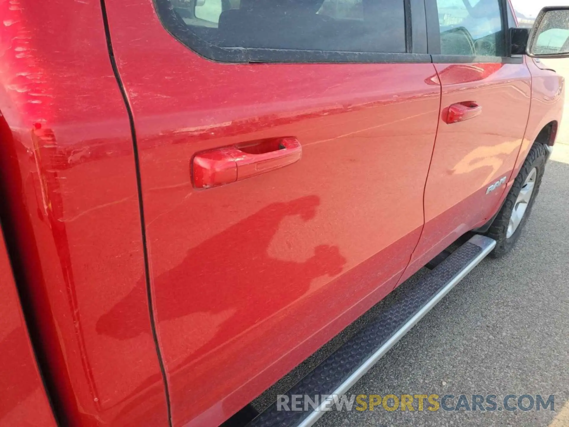 30 Photograph of a damaged car 1C6RRFFG3NN383759 RAM 1500 2022