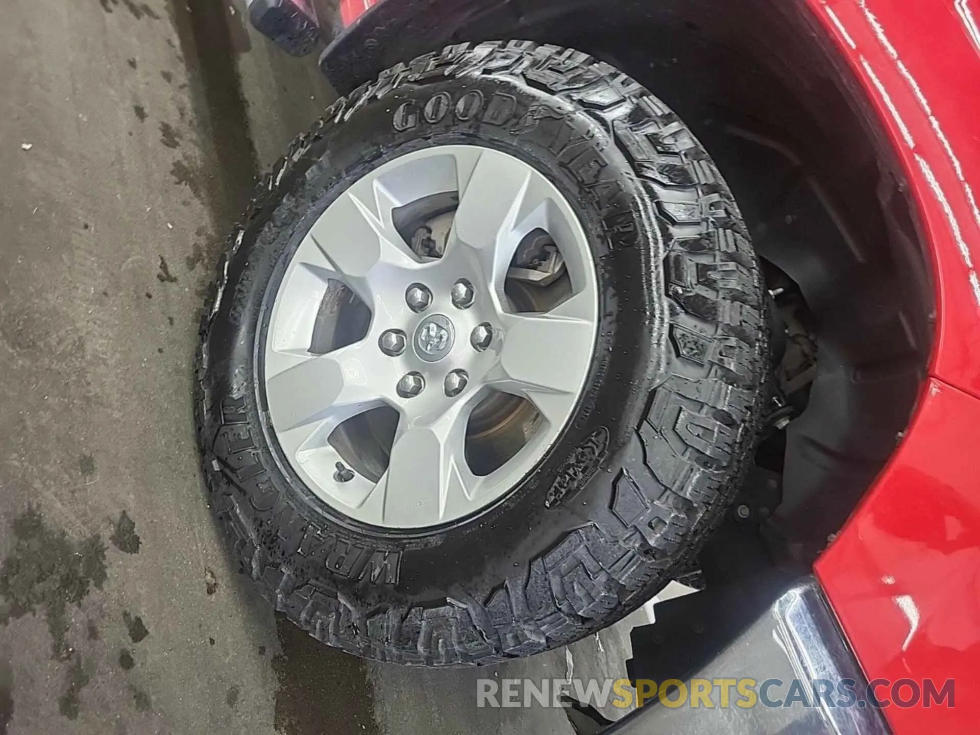 34 Photograph of a damaged car 1C6RRFFG3NN383759 RAM 1500 2022