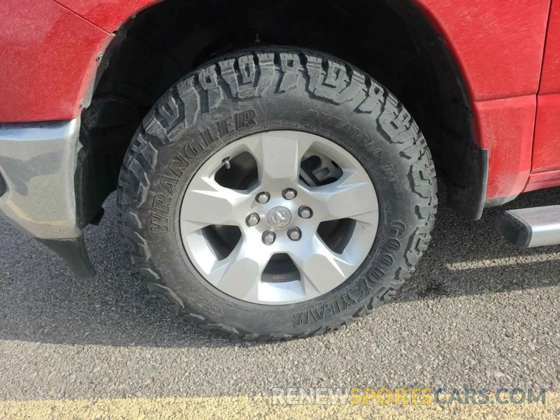 40 Photograph of a damaged car 1C6RRFFG3NN383759 RAM 1500 2022
