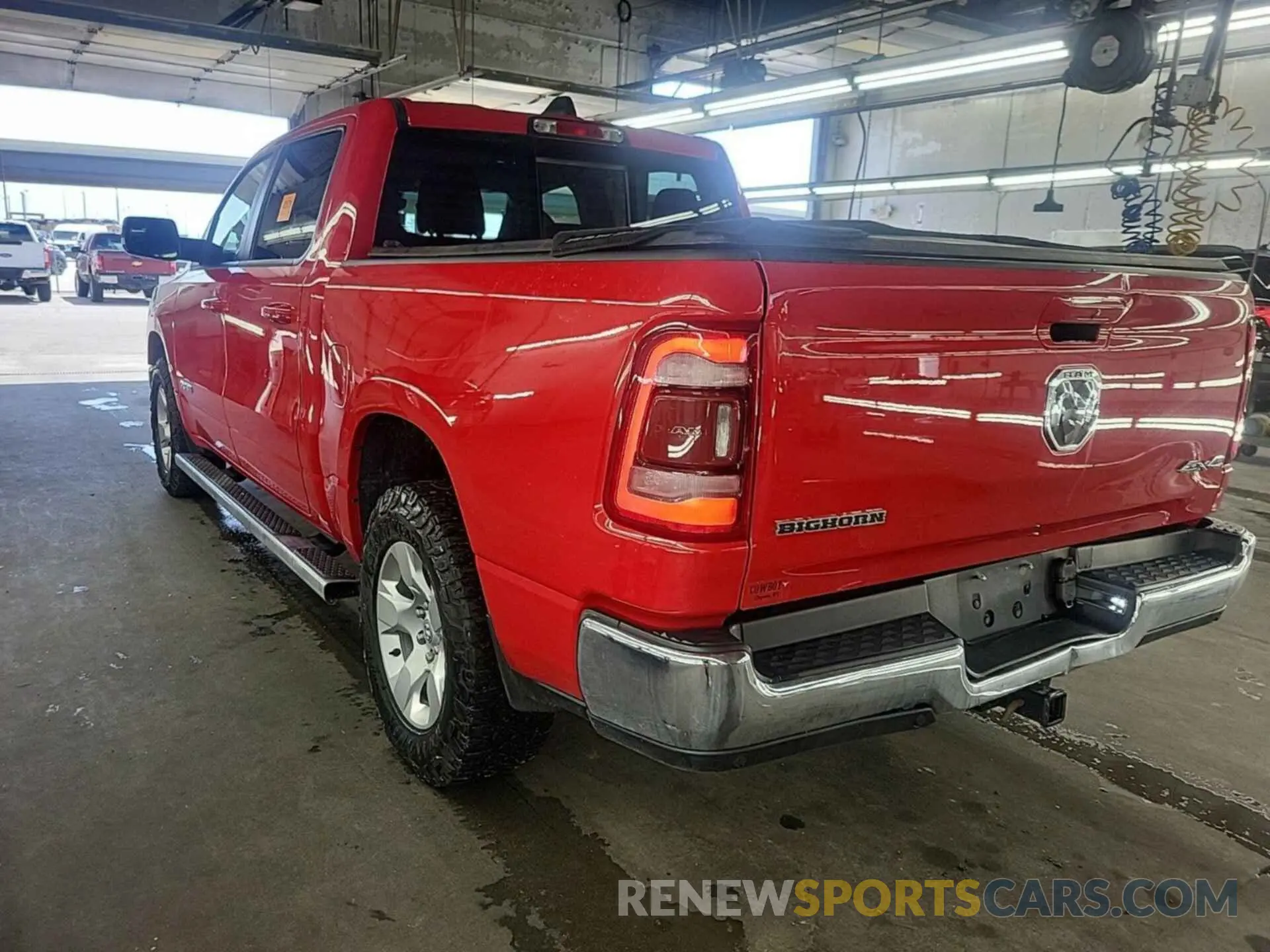 8 Photograph of a damaged car 1C6RRFFG3NN383759 RAM 1500 2022