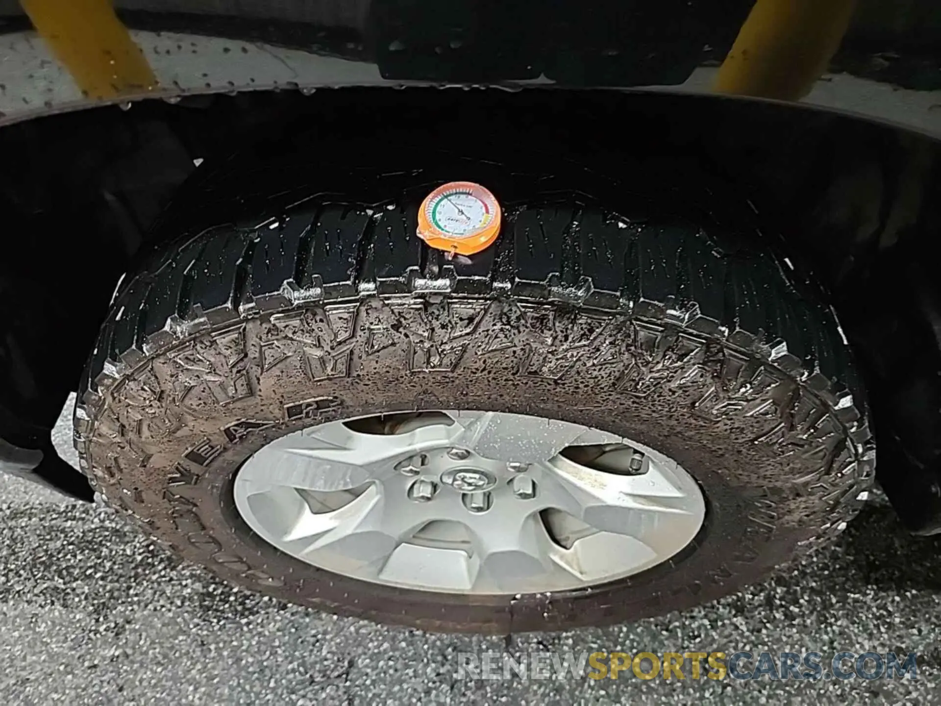 4 Фотография поврежденного автомобиля 1C6RRFFG4NN269611 RAM 1500 2022