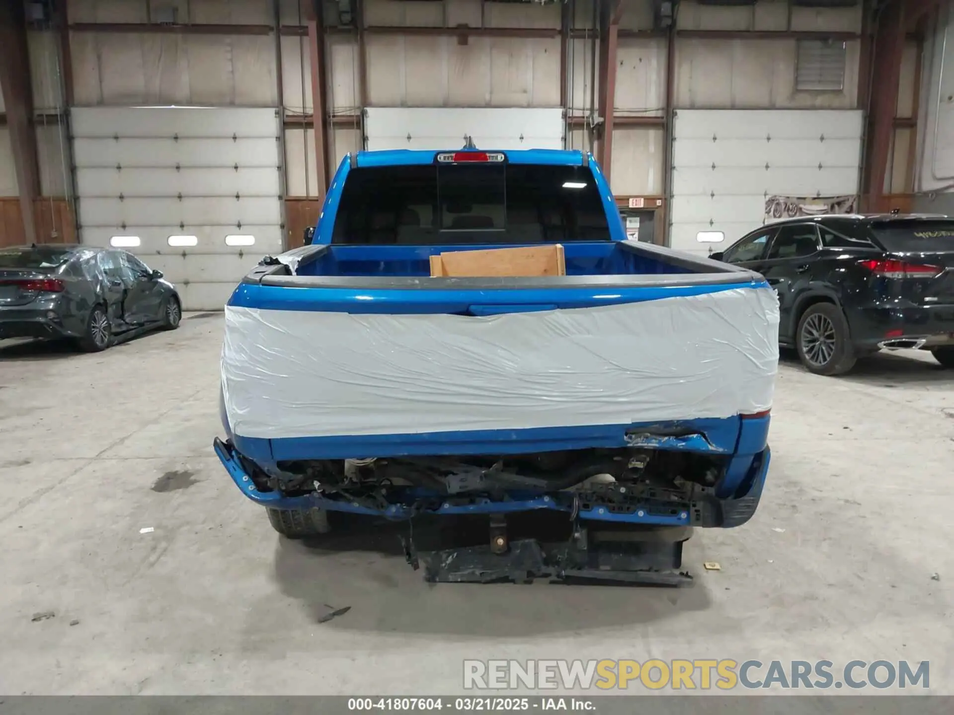 6 Photograph of a damaged car 1C6RRFFG4NN343089 RAM 1500 2022