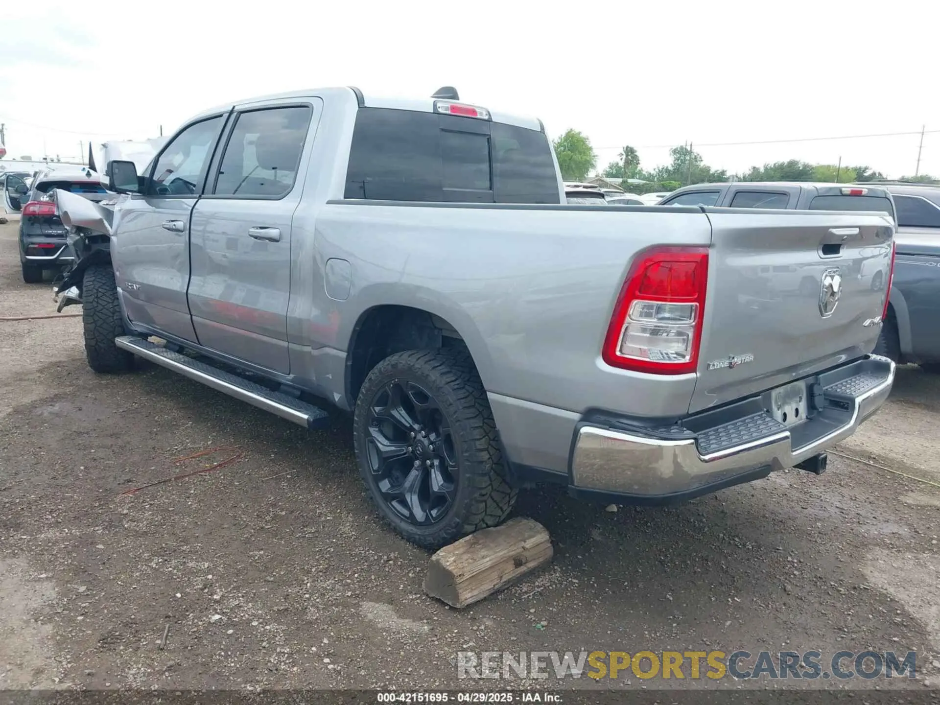 3 Фотография поврежденного автомобиля 1C6RRFFG6NN343191 RAM 1500 2022