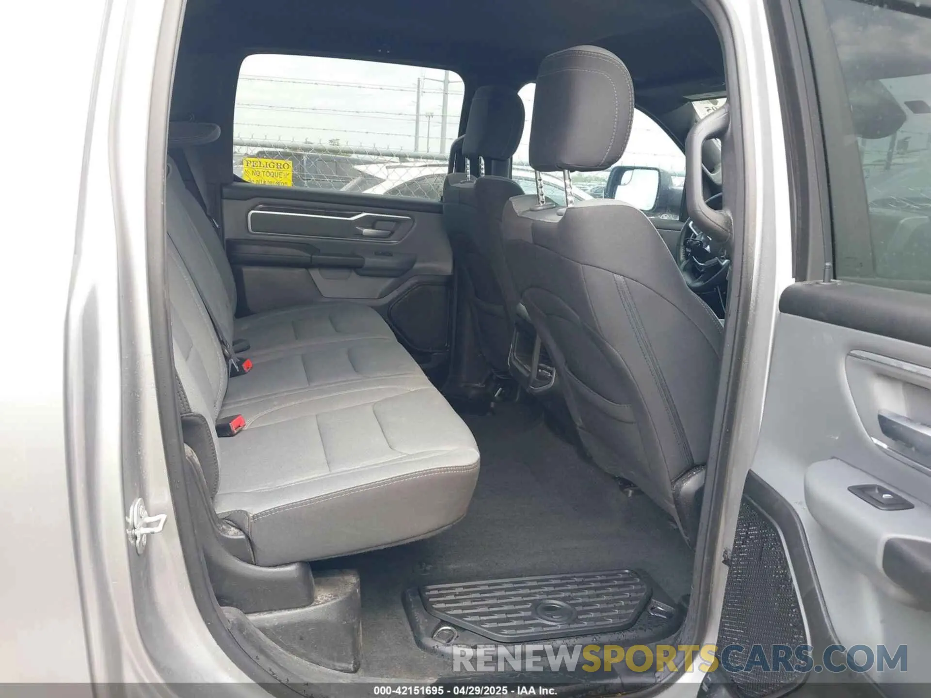 8 Фотография поврежденного автомобиля 1C6RRFFG6NN343191 RAM 1500 2022