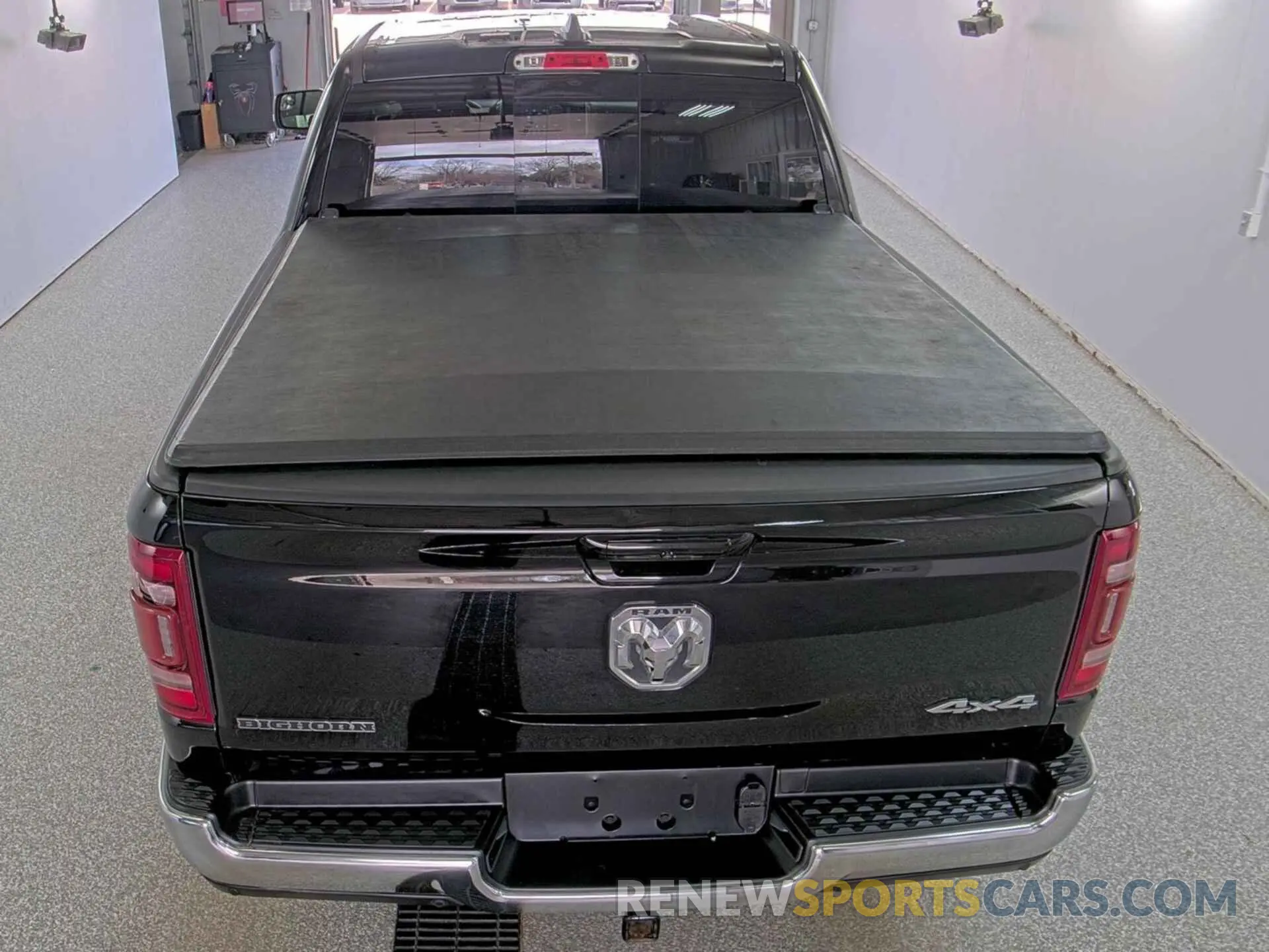 13 Photograph of a damaged car 1C6RRFFG7NN179045 RAM 1500 2022