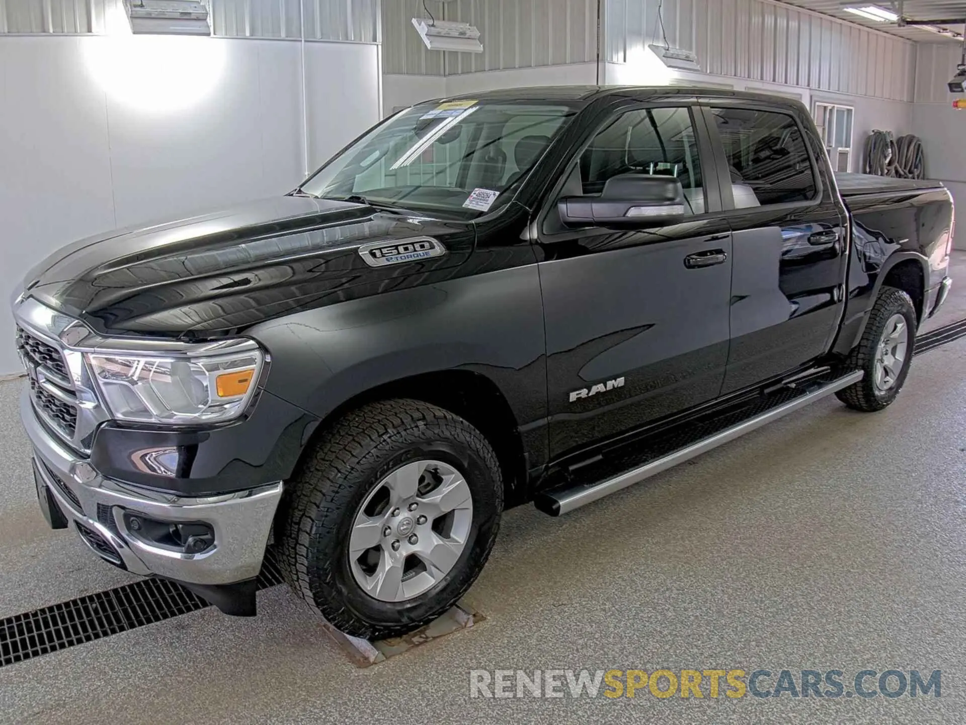 7 Photograph of a damaged car 1C6RRFFG7NN179045 RAM 1500 2022