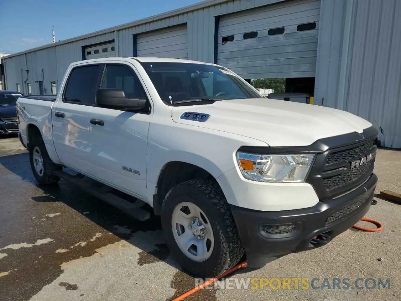 4 Photograph of a damaged car 1C6RRFGGXNN432485 RAM 1500 2022