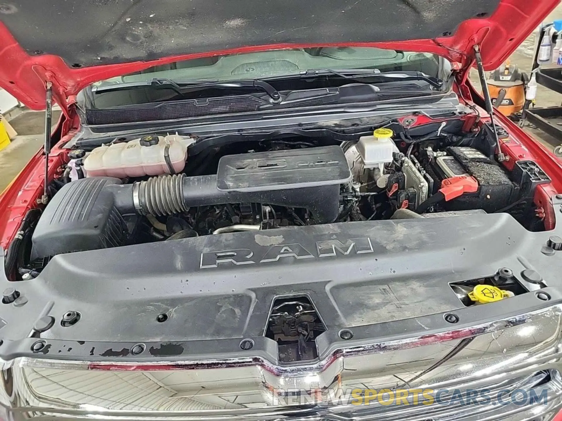 10 Photograph of a damaged car 1C6RRFRG0NN425719 RAM 1500 2022