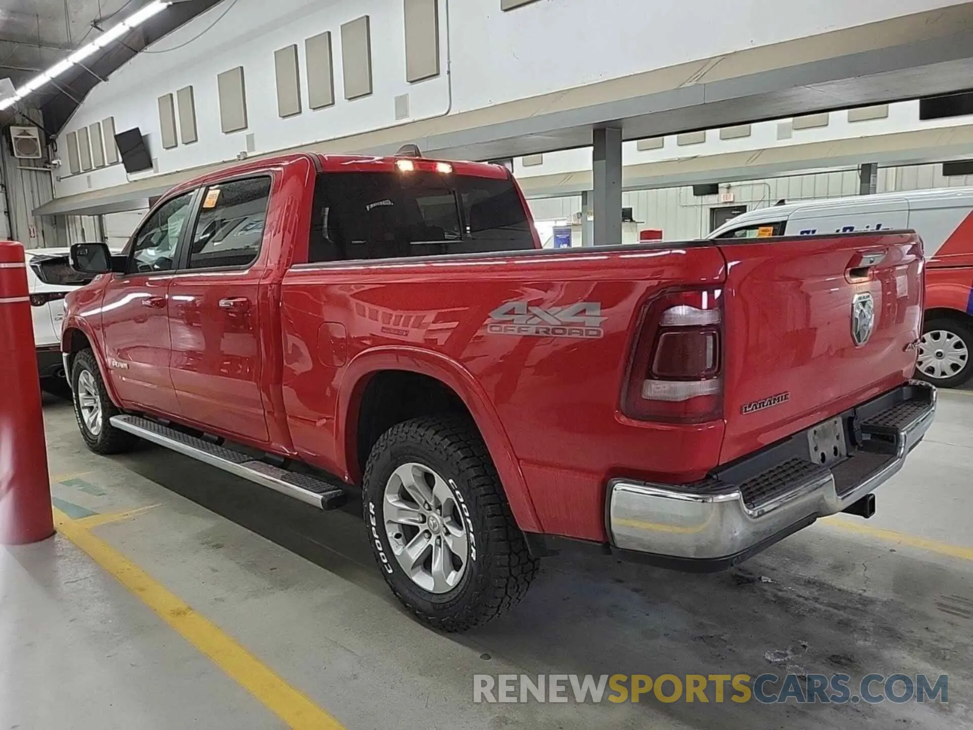 14 Photograph of a damaged car 1C6RRFRG0NN425719 RAM 1500 2022