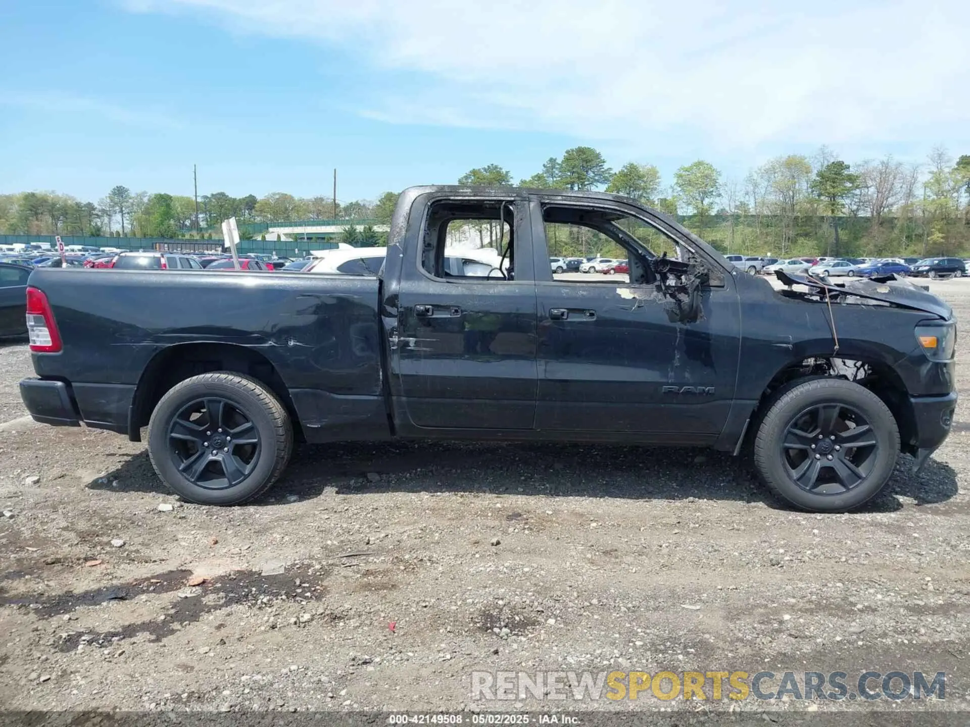 12 Photograph of a damaged car 1C6SRFBT0NN189288 RAM 1500 2022