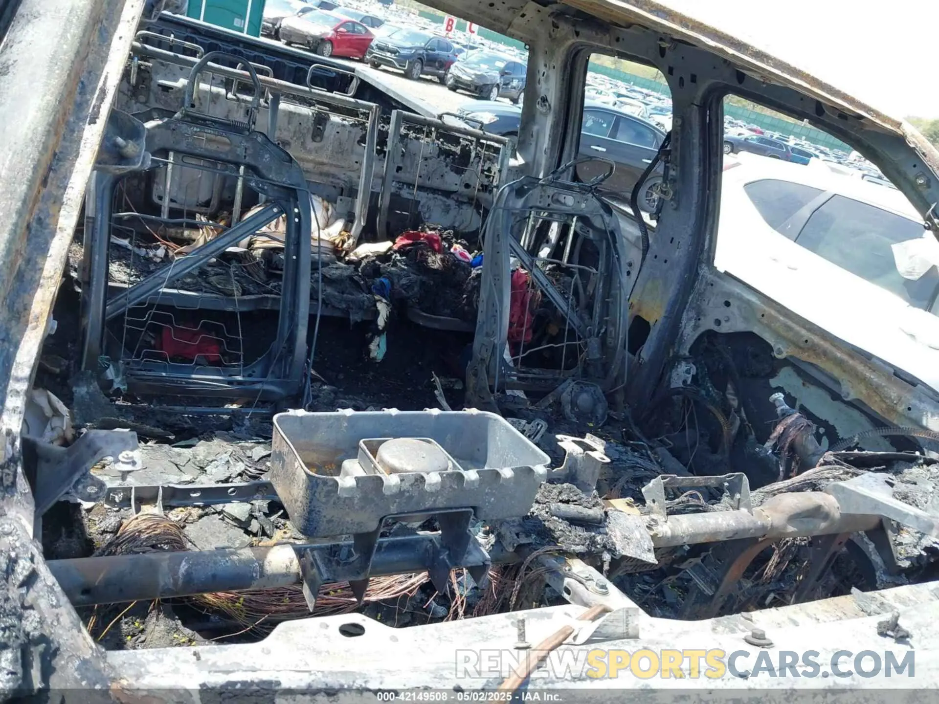 6 Photograph of a damaged car 1C6SRFBT0NN189288 RAM 1500 2022