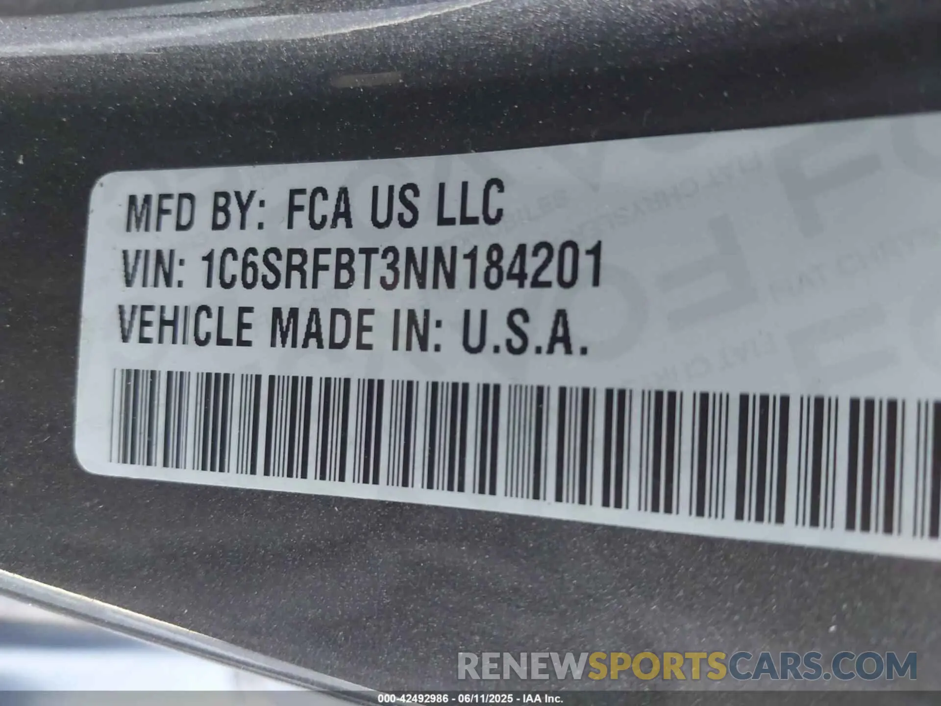 9 Photograph of a damaged car 1C6SRFBT3NN184201 RAM 1500 2022
