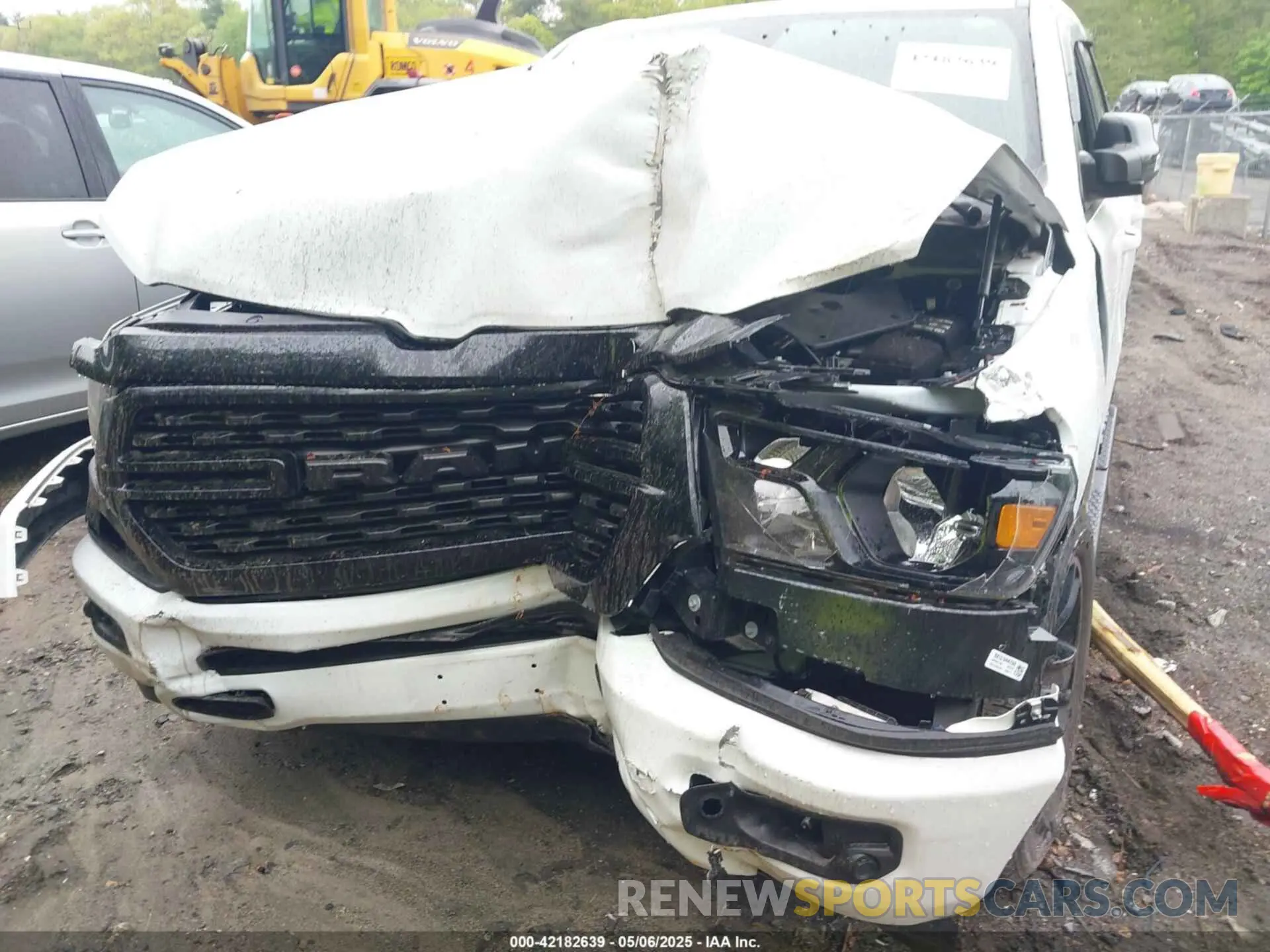 6 Photograph of a damaged car 1C6SRFBT4NN445190 RAM 1500 2022