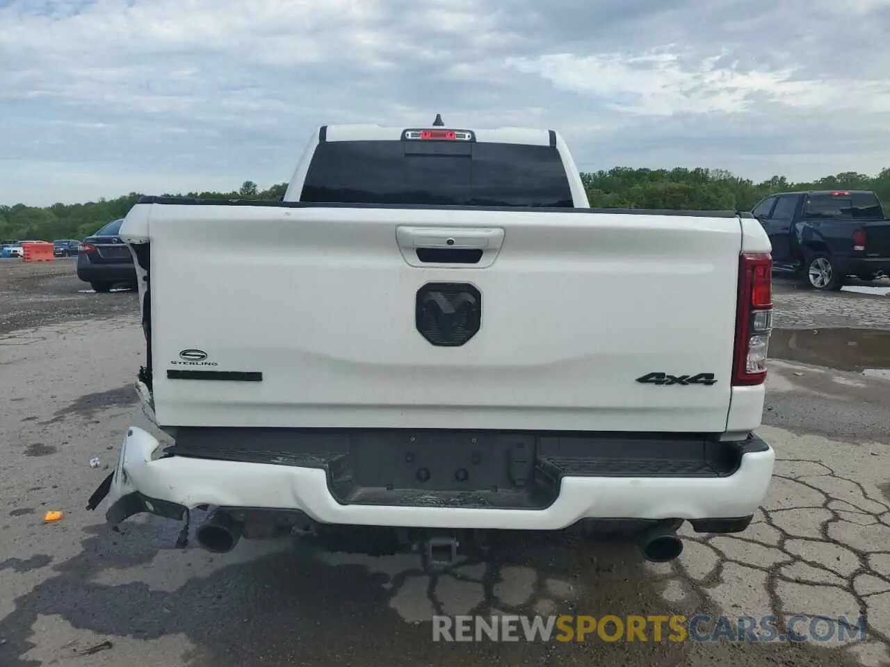 6 Photograph of a damaged car 1C6SRFBT6NN117916 RAM 1500 2022
