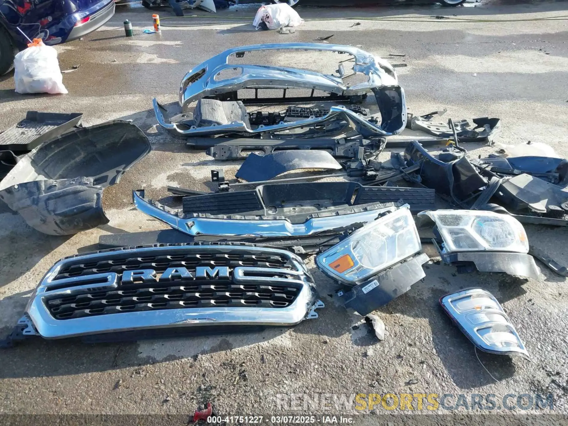 12 Photograph of a damaged car 1C6SRFBT6NN159941 RAM 1500 2022