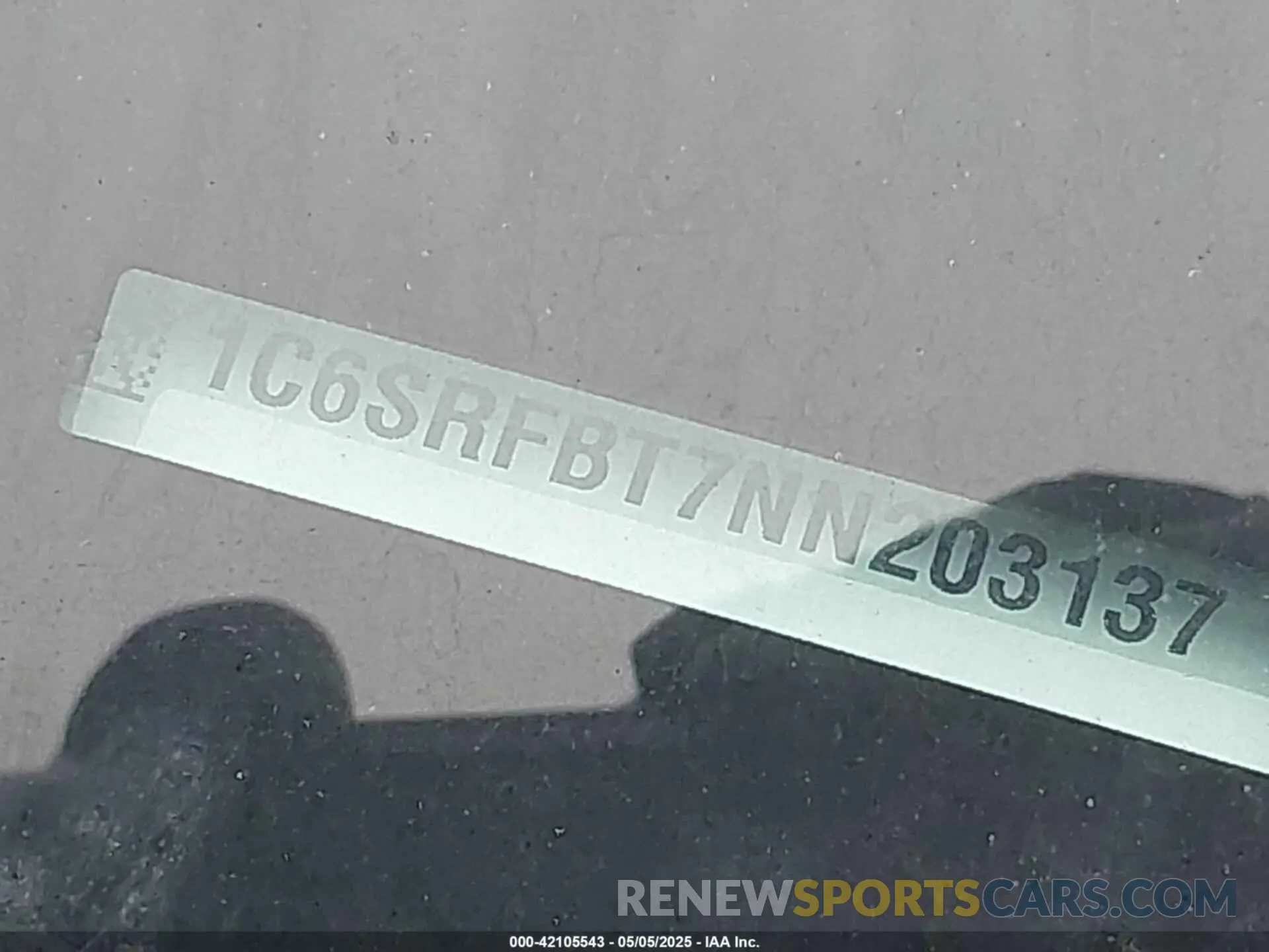 16 Photograph of a damaged car 1C6SRFBT7NN203137 RAM 1500 2022