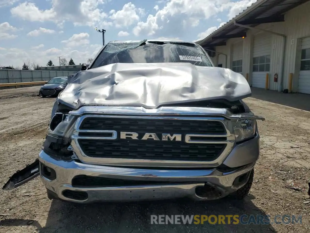 5 Photograph of a damaged car 1C6SRFBT7NN225008 RAM 1500 2022