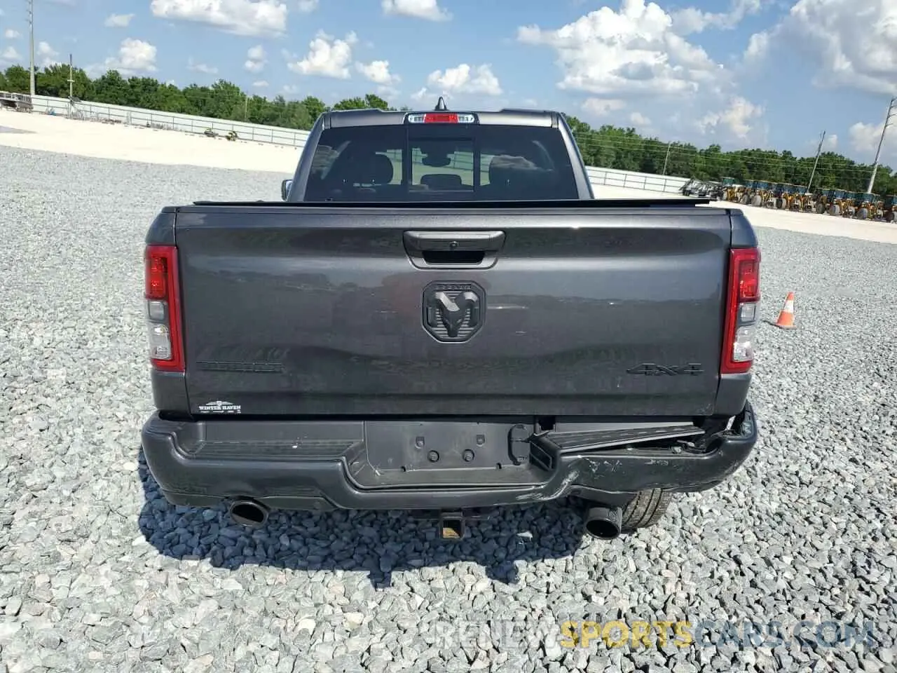 6 Photograph of a damaged car 1C6SRFBT8NN164011 RAM 1500 2022