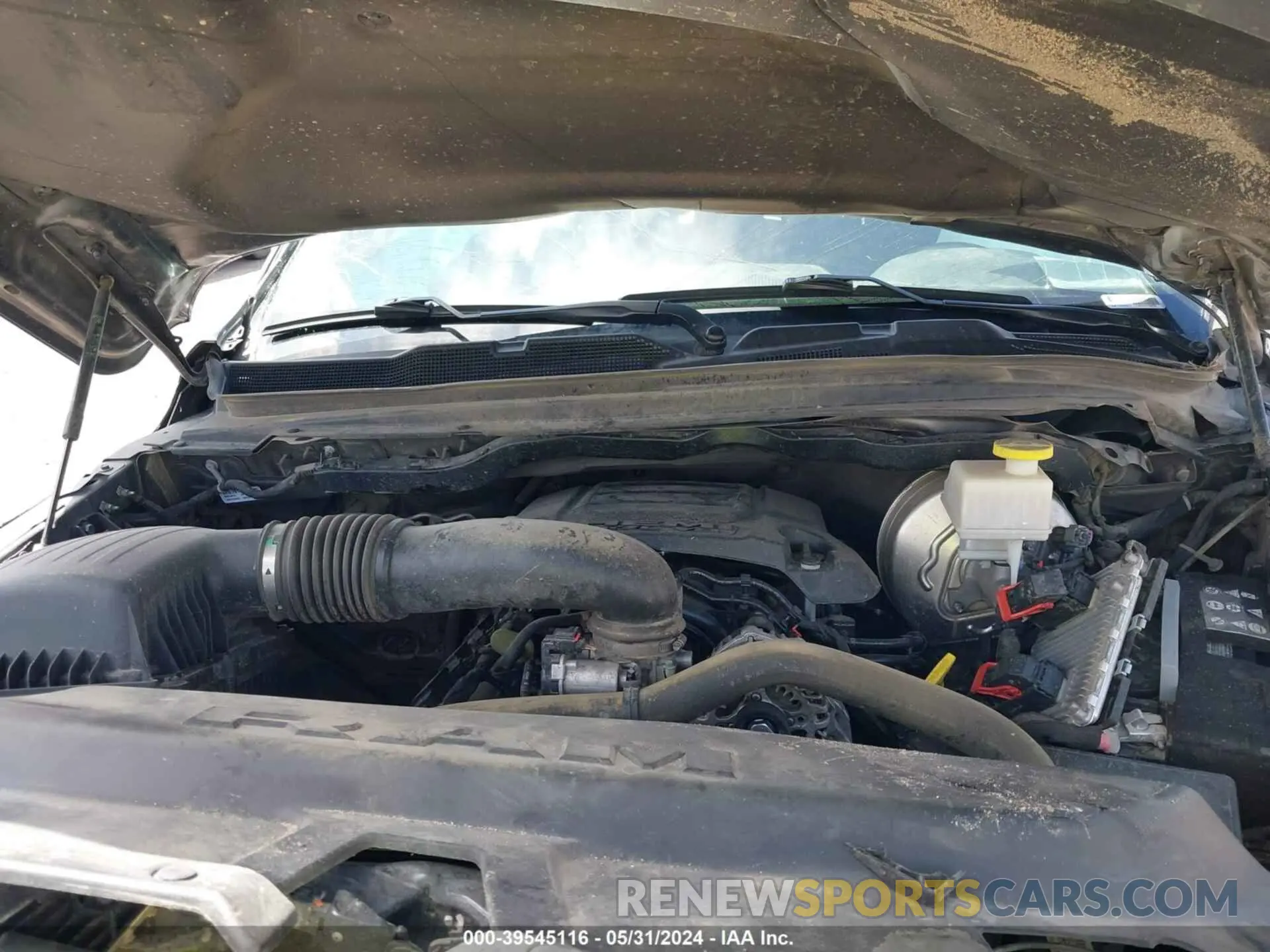10 Photograph of a damaged car 1C6SRFBT8NN229410 RAM 1500 2022