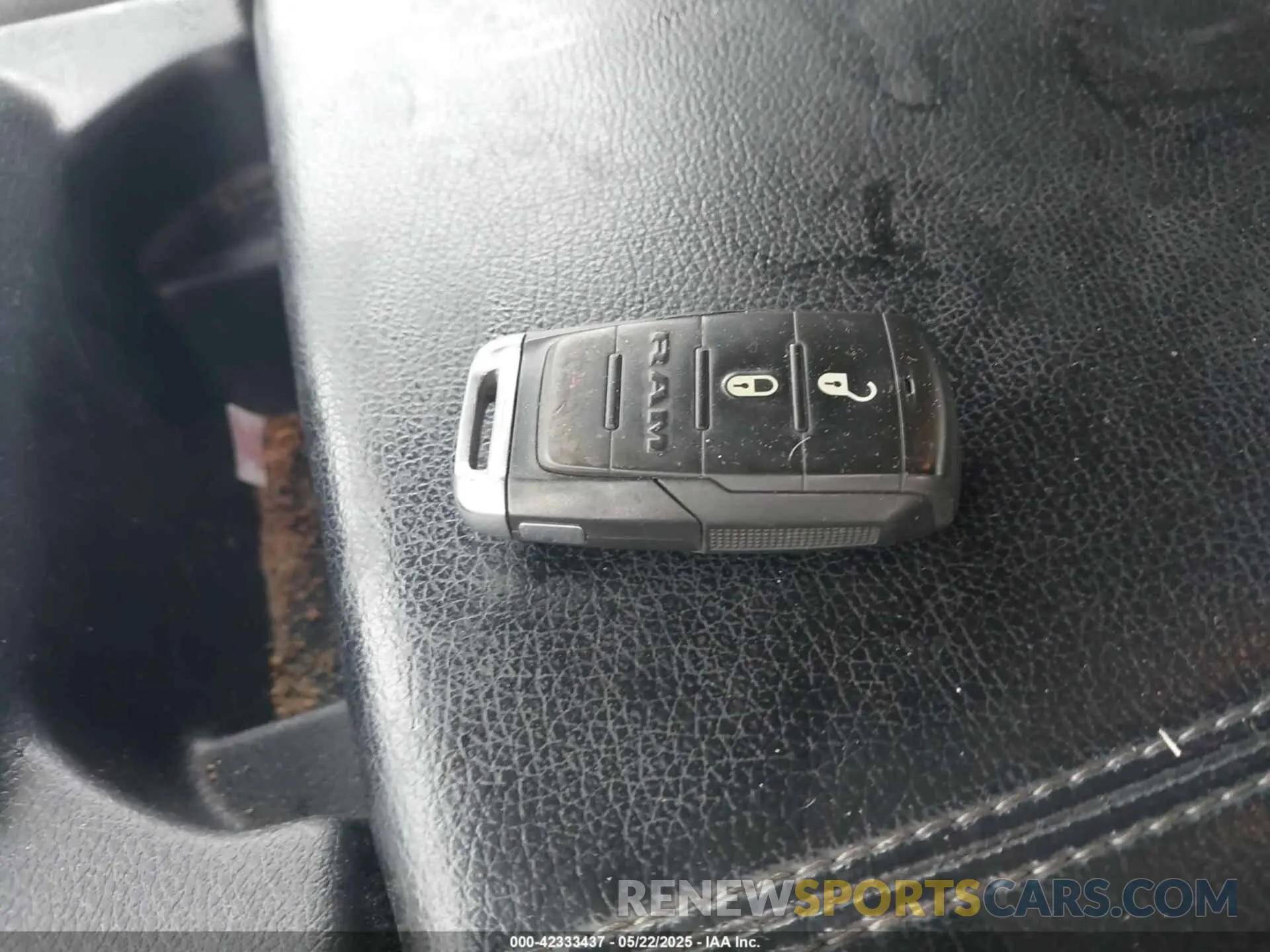 11 Photograph of a damaged car 1C6SRFCT2NN213959 RAM 1500 2022