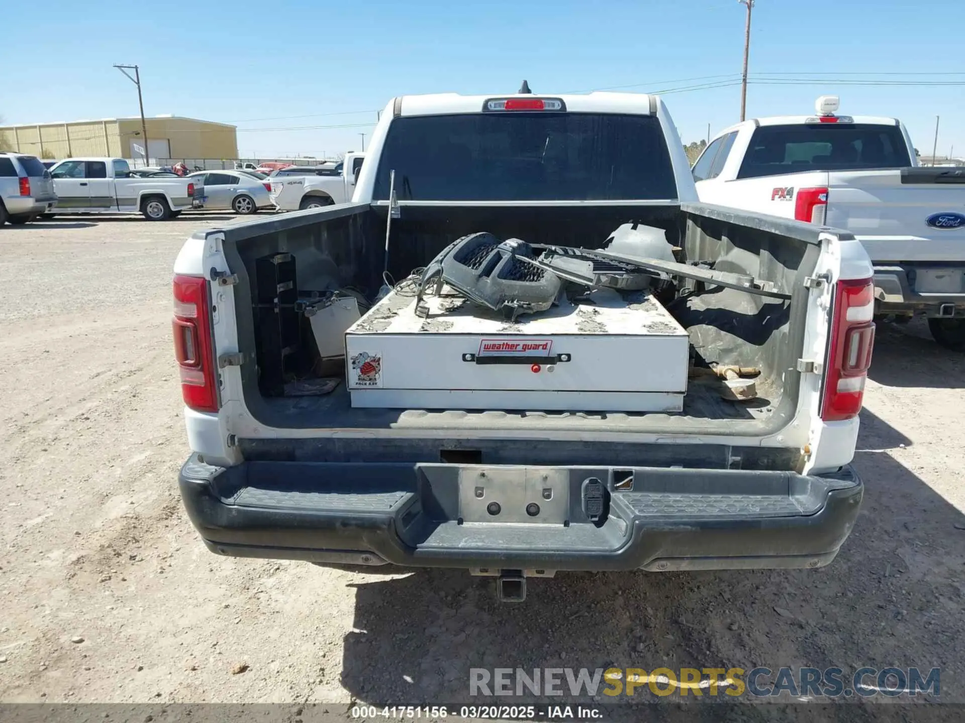 17 Photograph of a damaged car 1C6SRFCT3NN433580 RAM 1500 2022