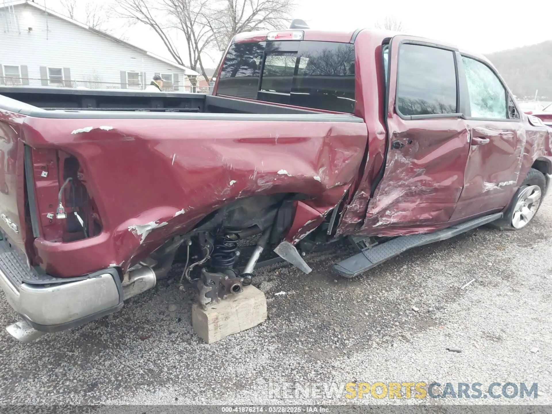 6 Photograph of a damaged car 1C6SRFFM7NN414549 RAM 1500 2022