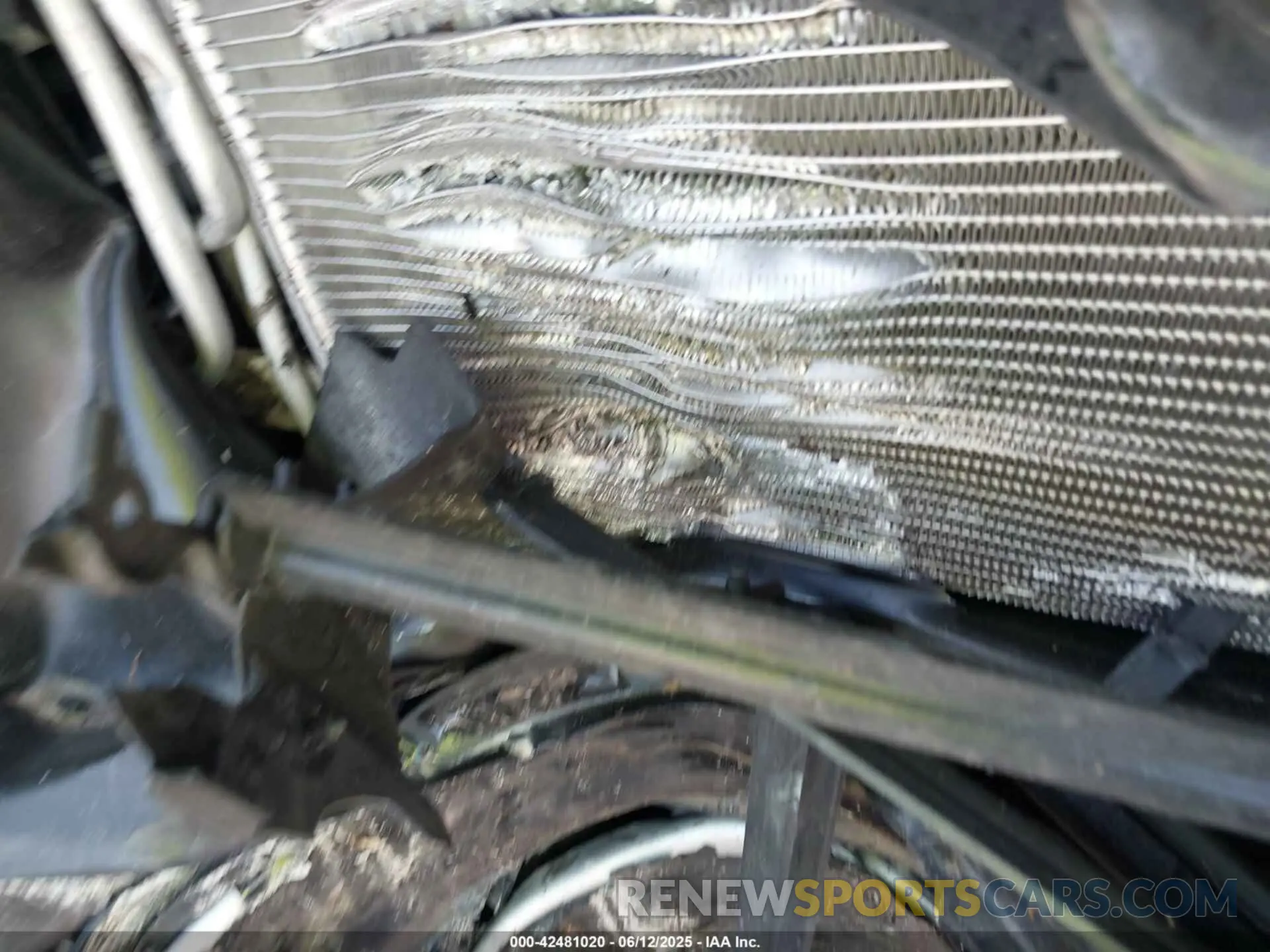 17 Photograph of a damaged car 1C6SRFFT0NN119106 RAM 1500 2022