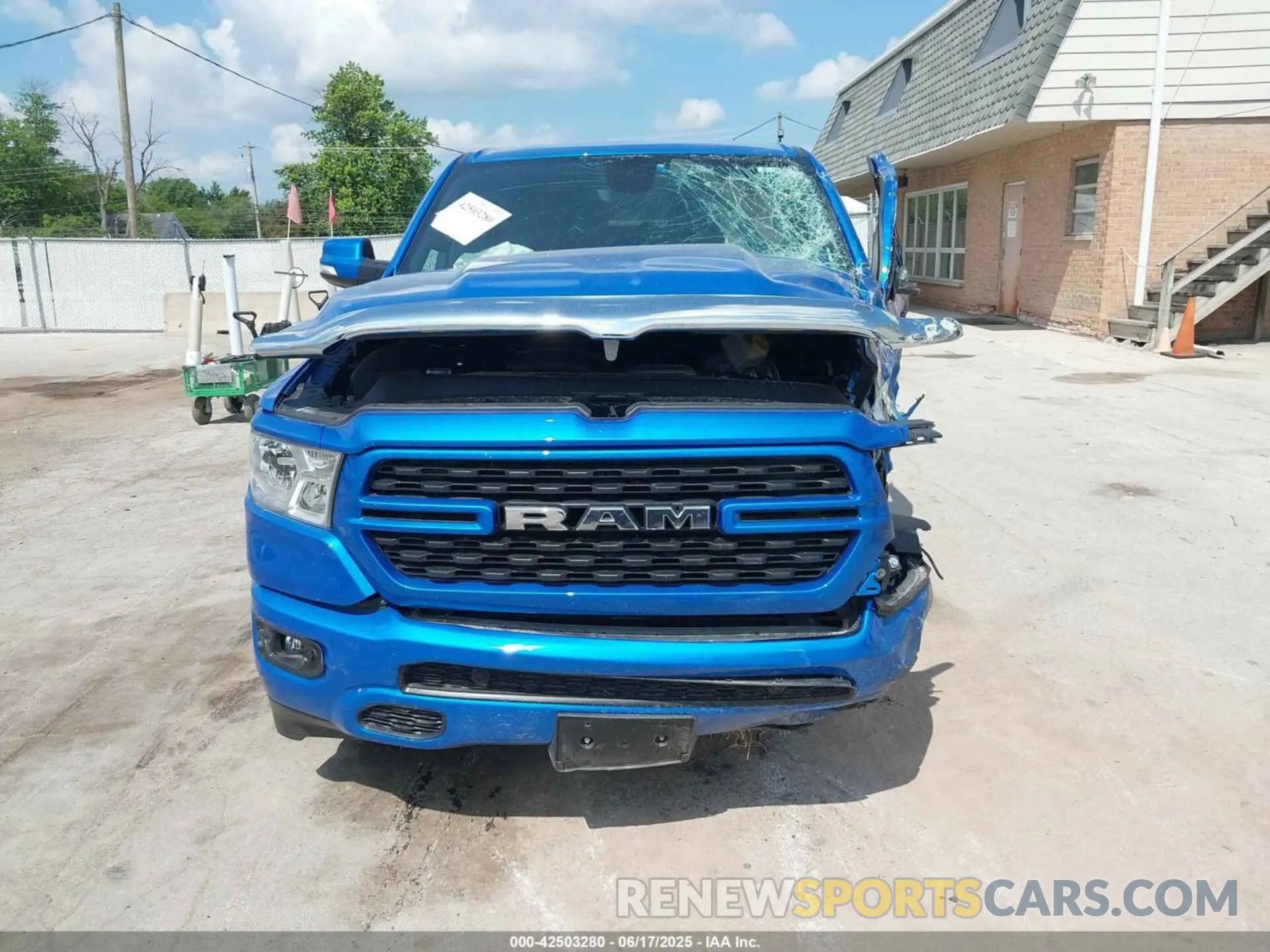 12 Фотография поврежденного автомобиля 1C6SRFFT1NN401769 RAM 1500 2022