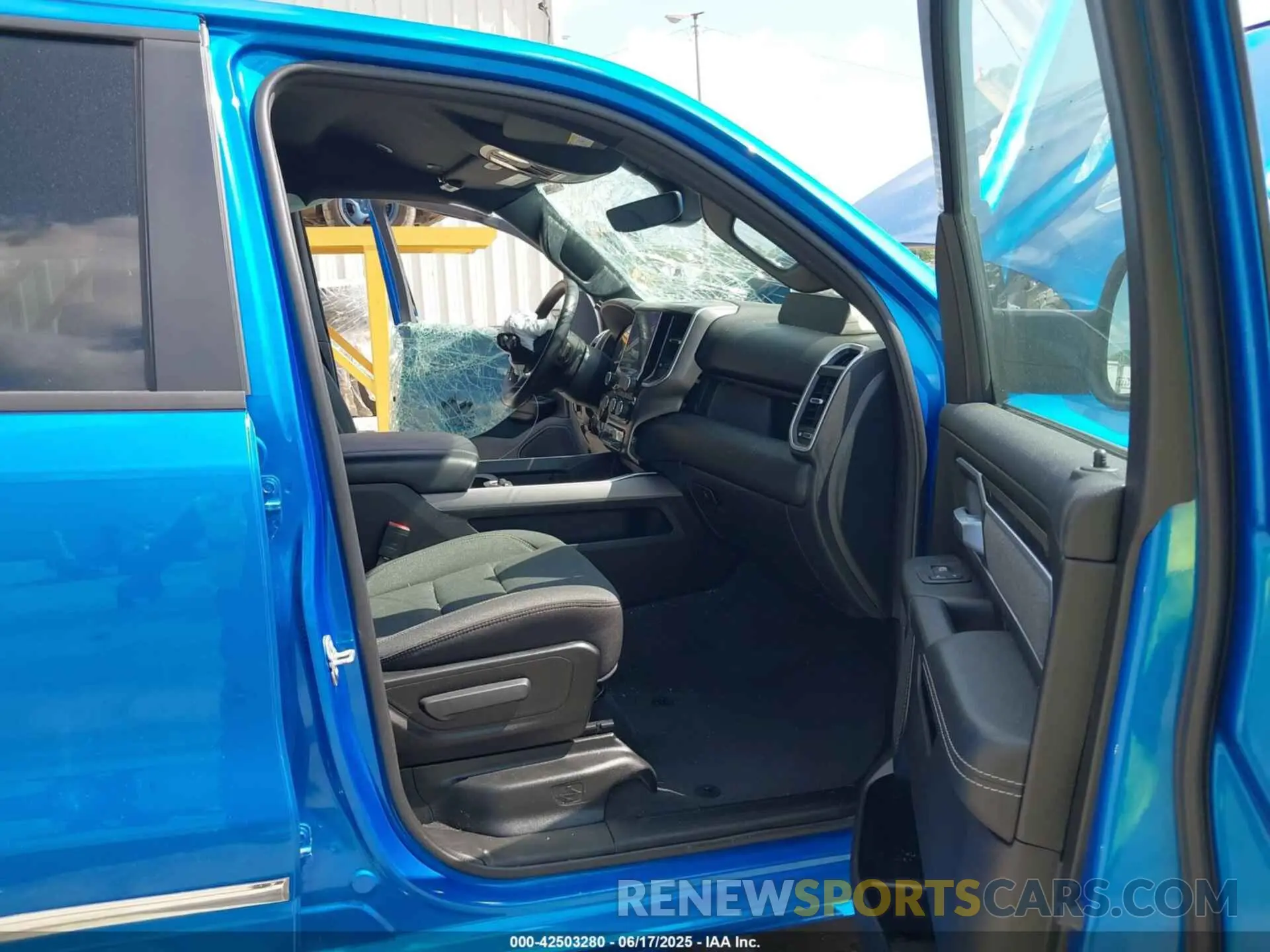 5 Фотография поврежденного автомобиля 1C6SRFFT1NN401769 RAM 1500 2022