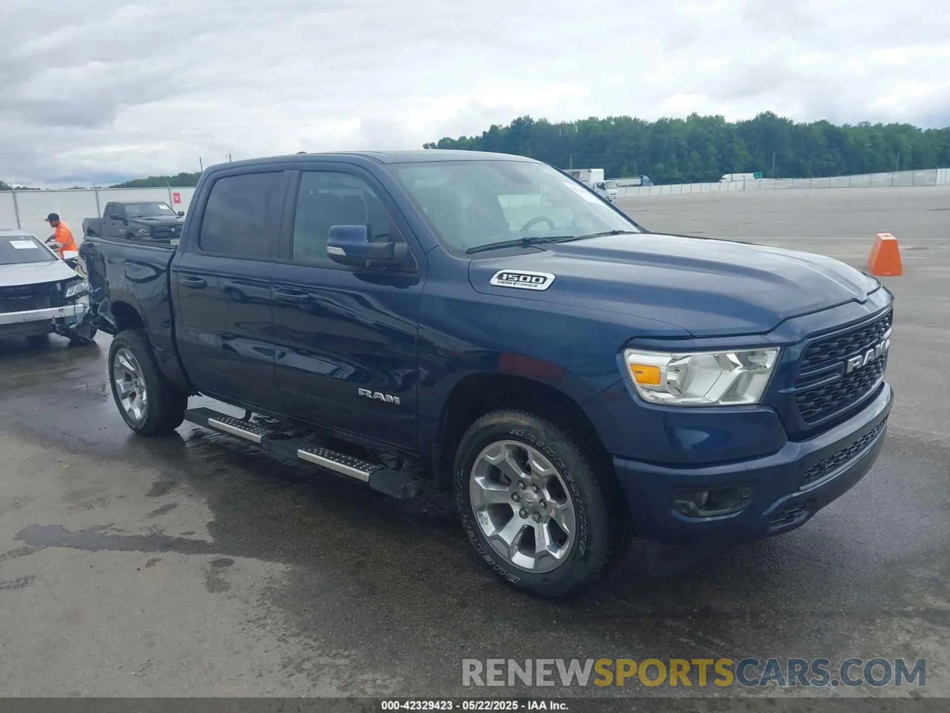1 Photograph of a damaged car 1C6SRFFT2NN428978 RAM 1500 2022